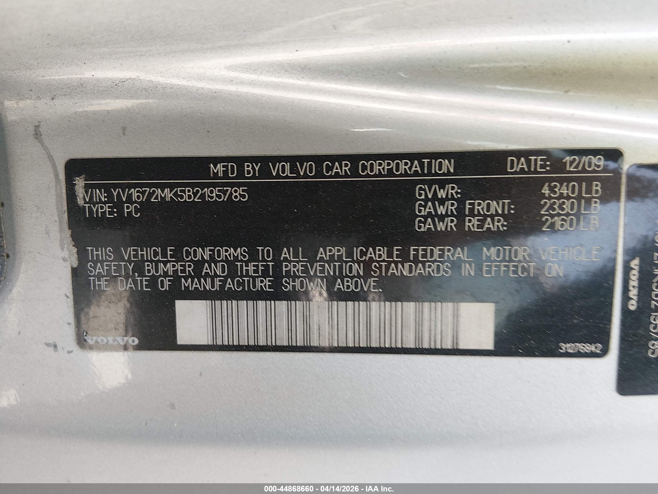 VOLVO C30 image 9
