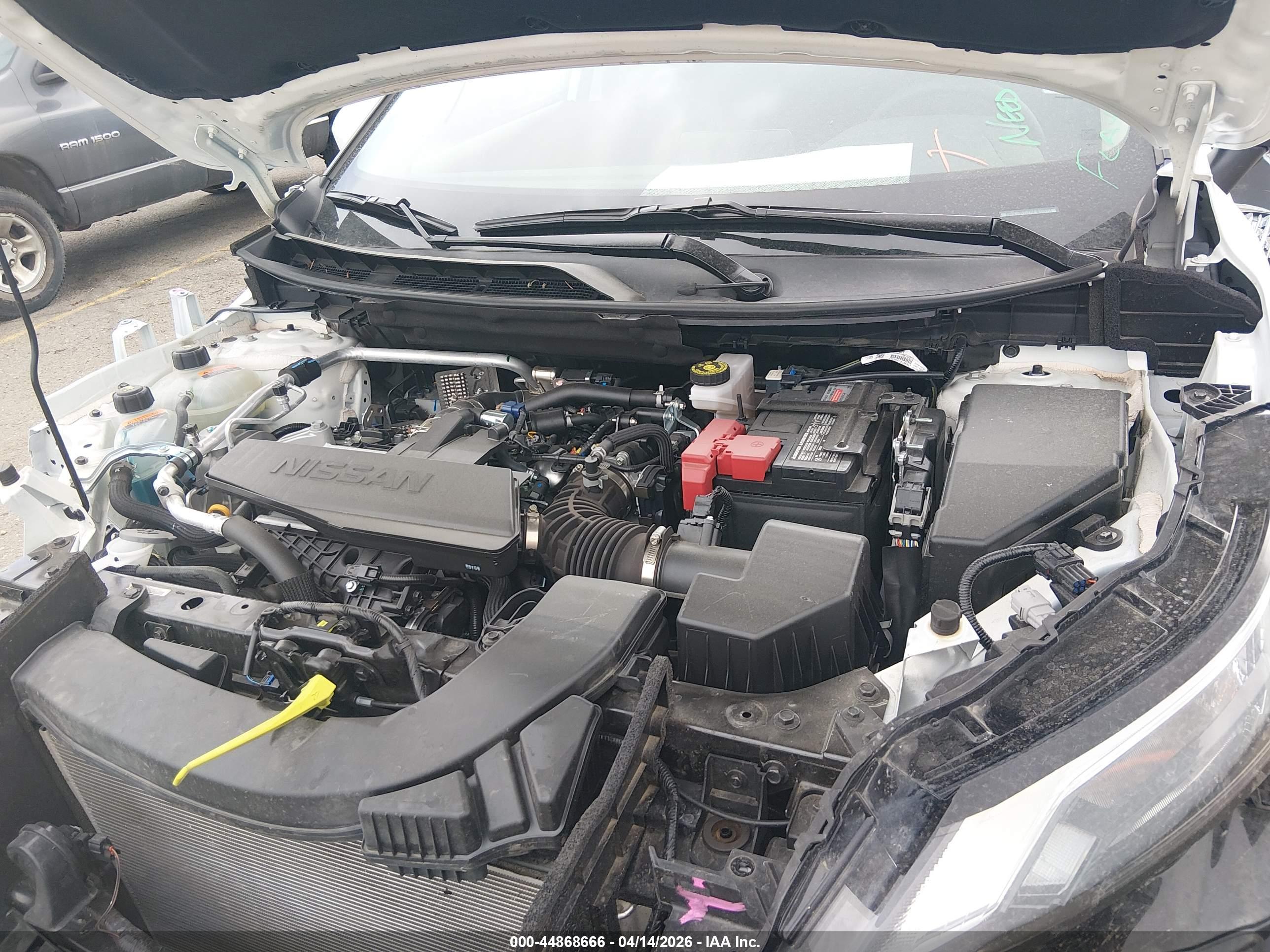 NISSAN ROGUE image 10