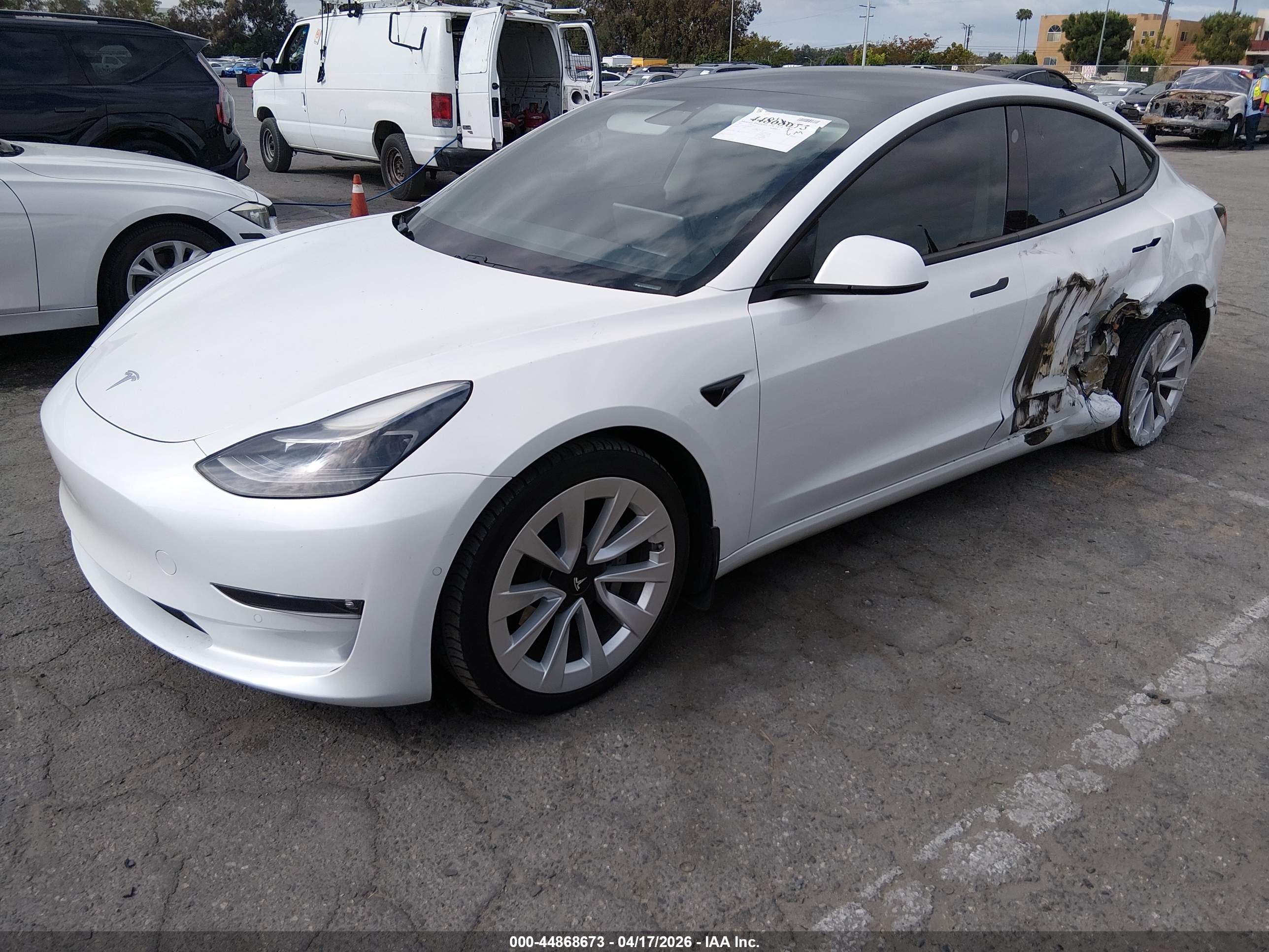 TESLA MODEL image 2