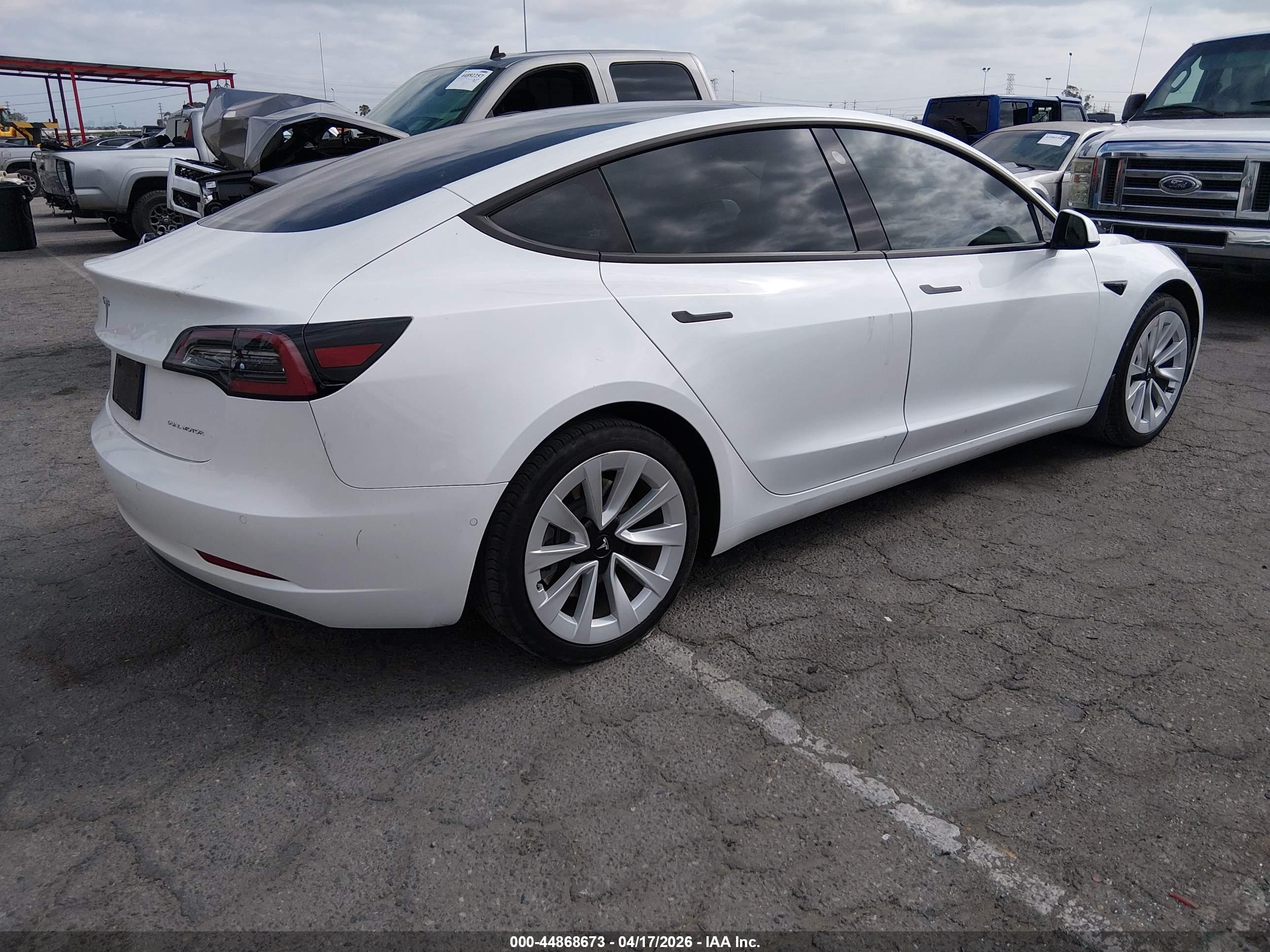TESLA MODEL image 4