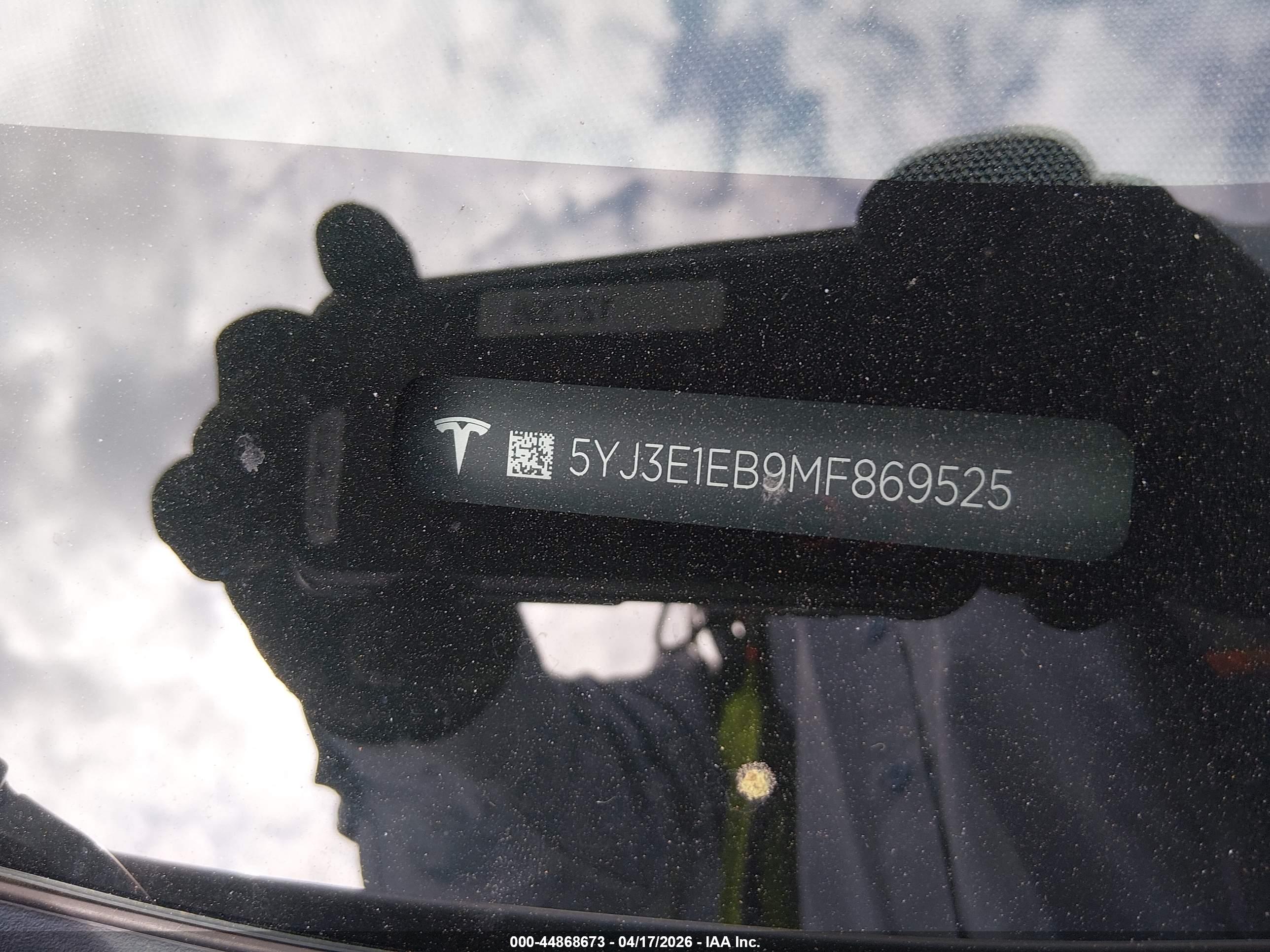 TESLA MODEL image 9