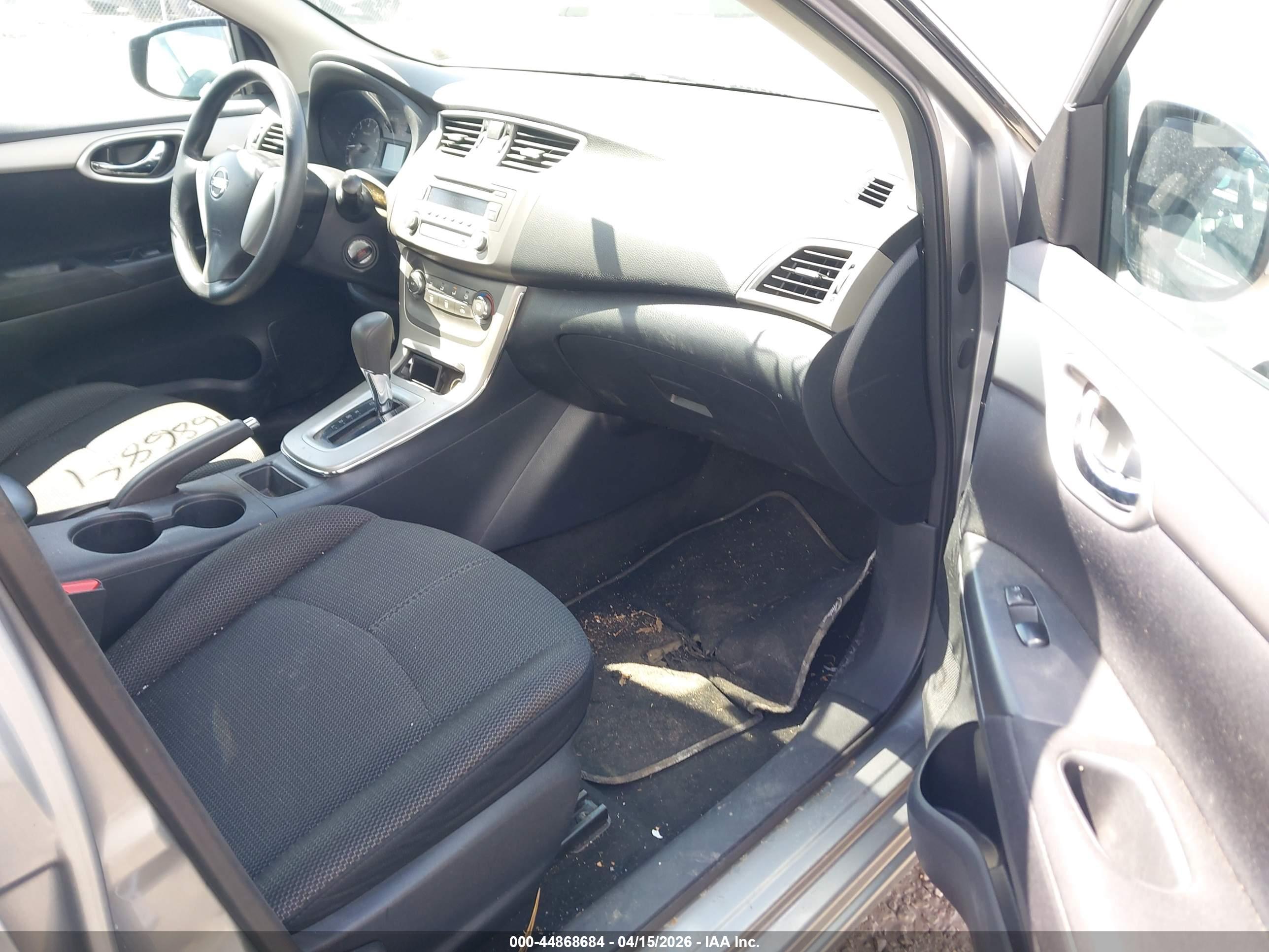 NISSAN SENTRA image 5