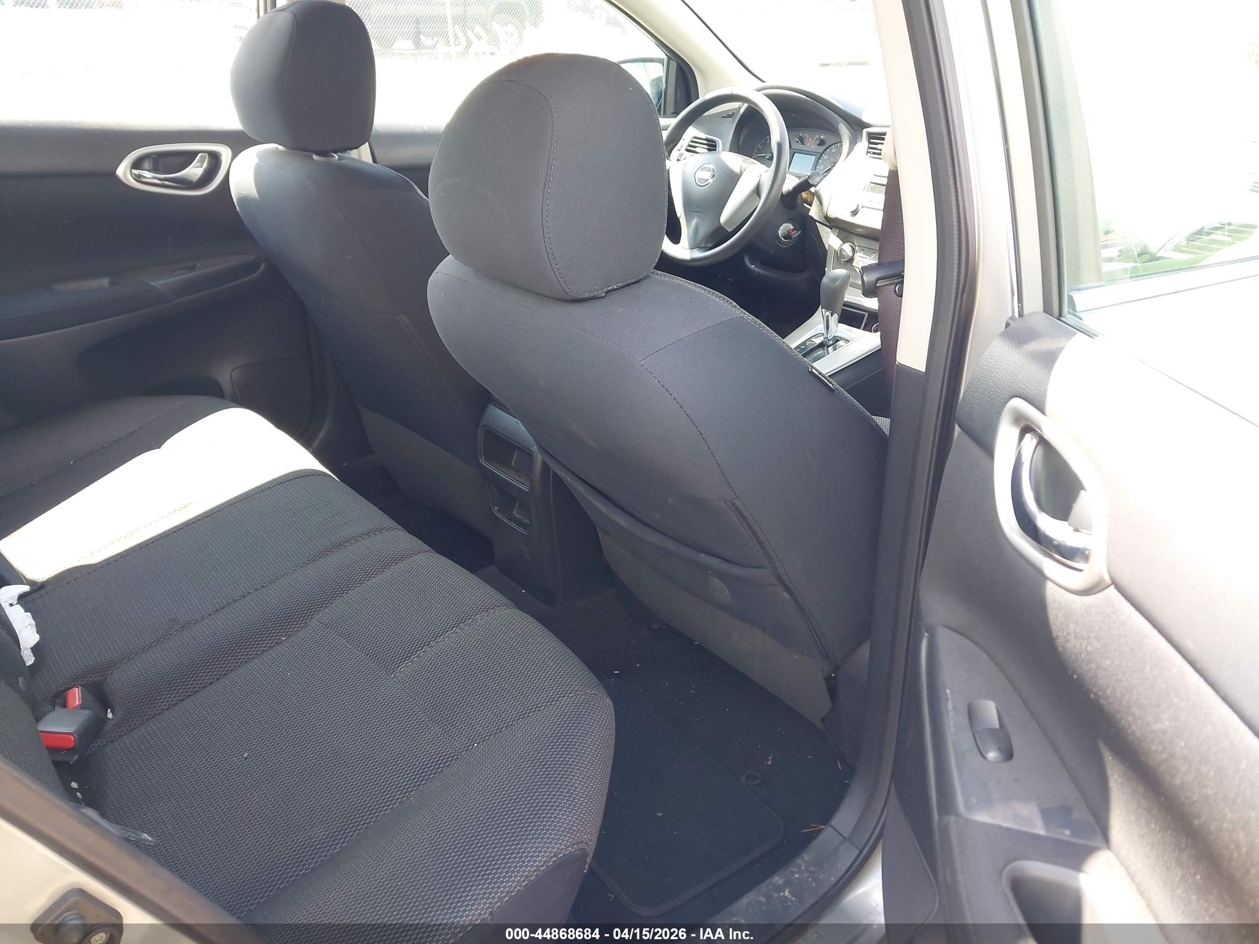 NISSAN SENTRA image 8