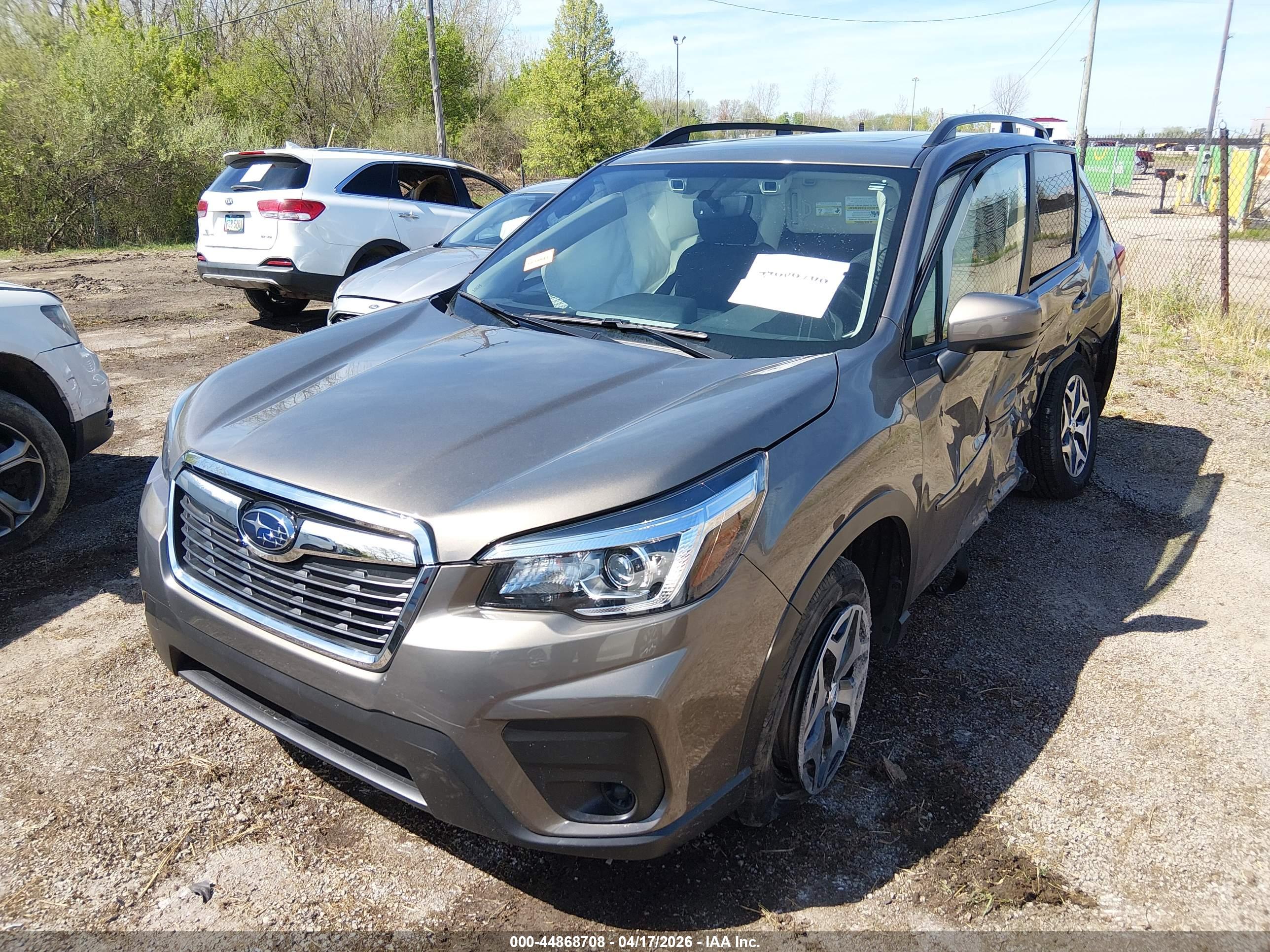 SUBARU FORESTER image 2