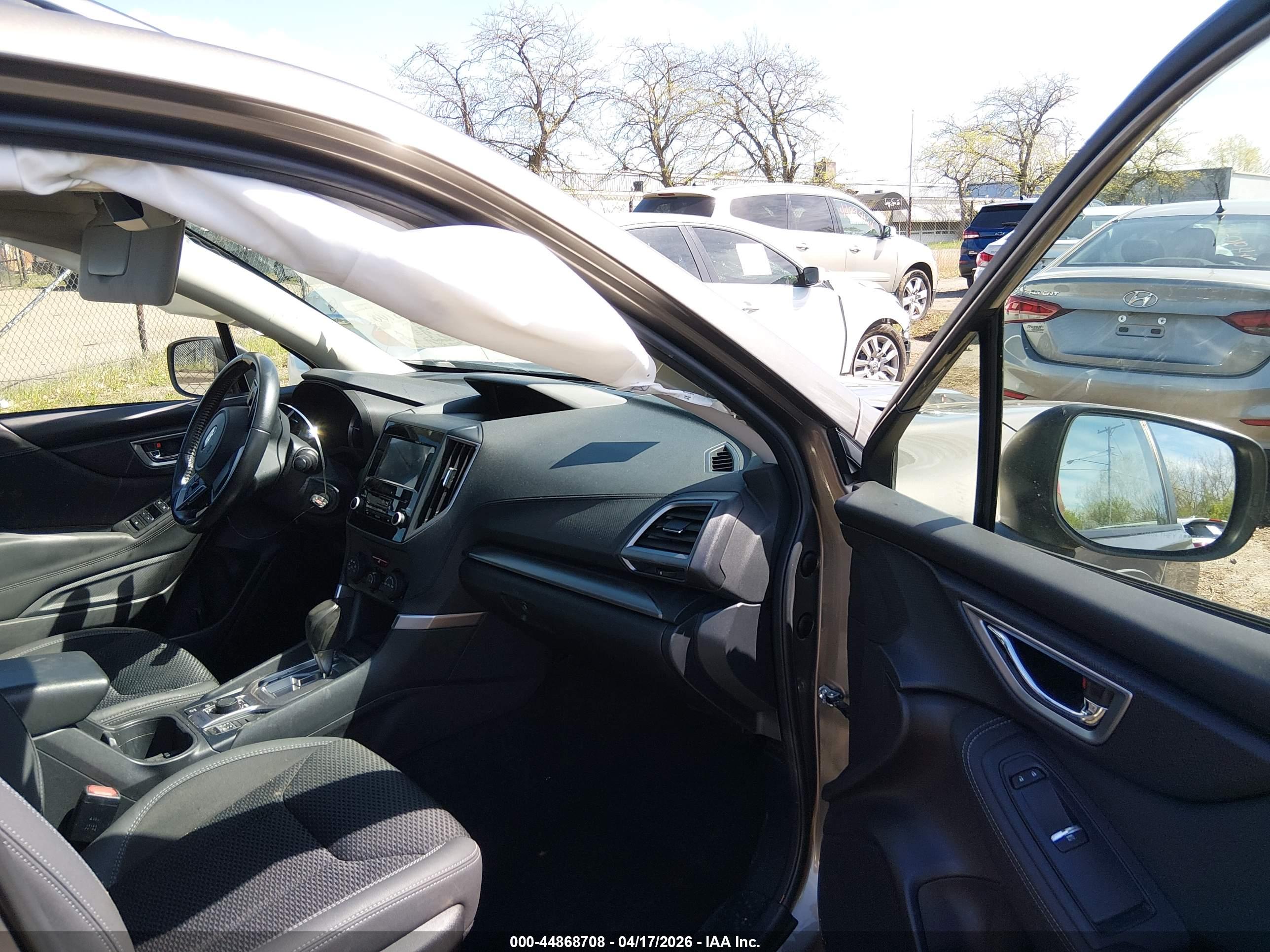 SUBARU FORESTER image 5