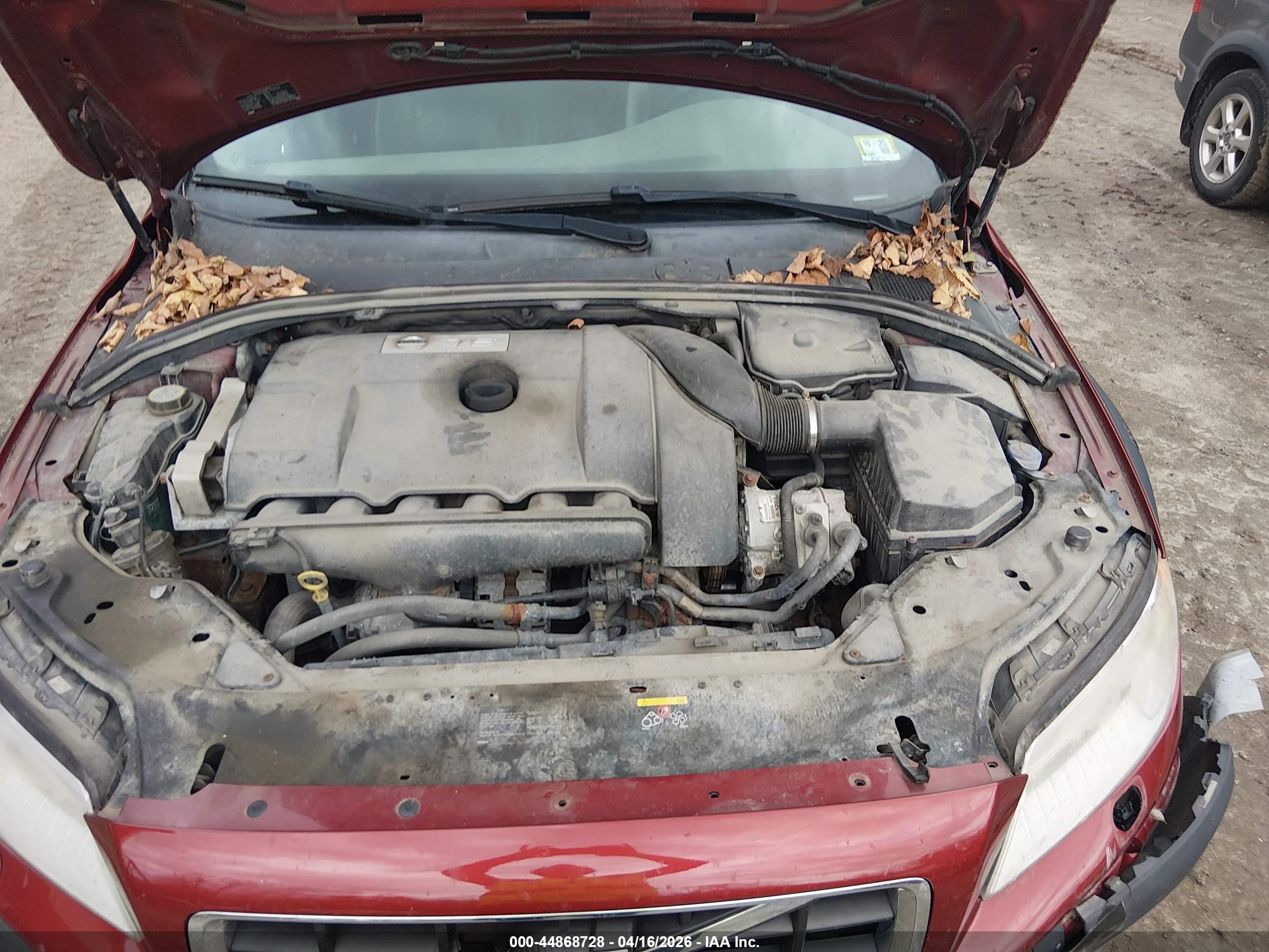 VOLVO XC70 image 10