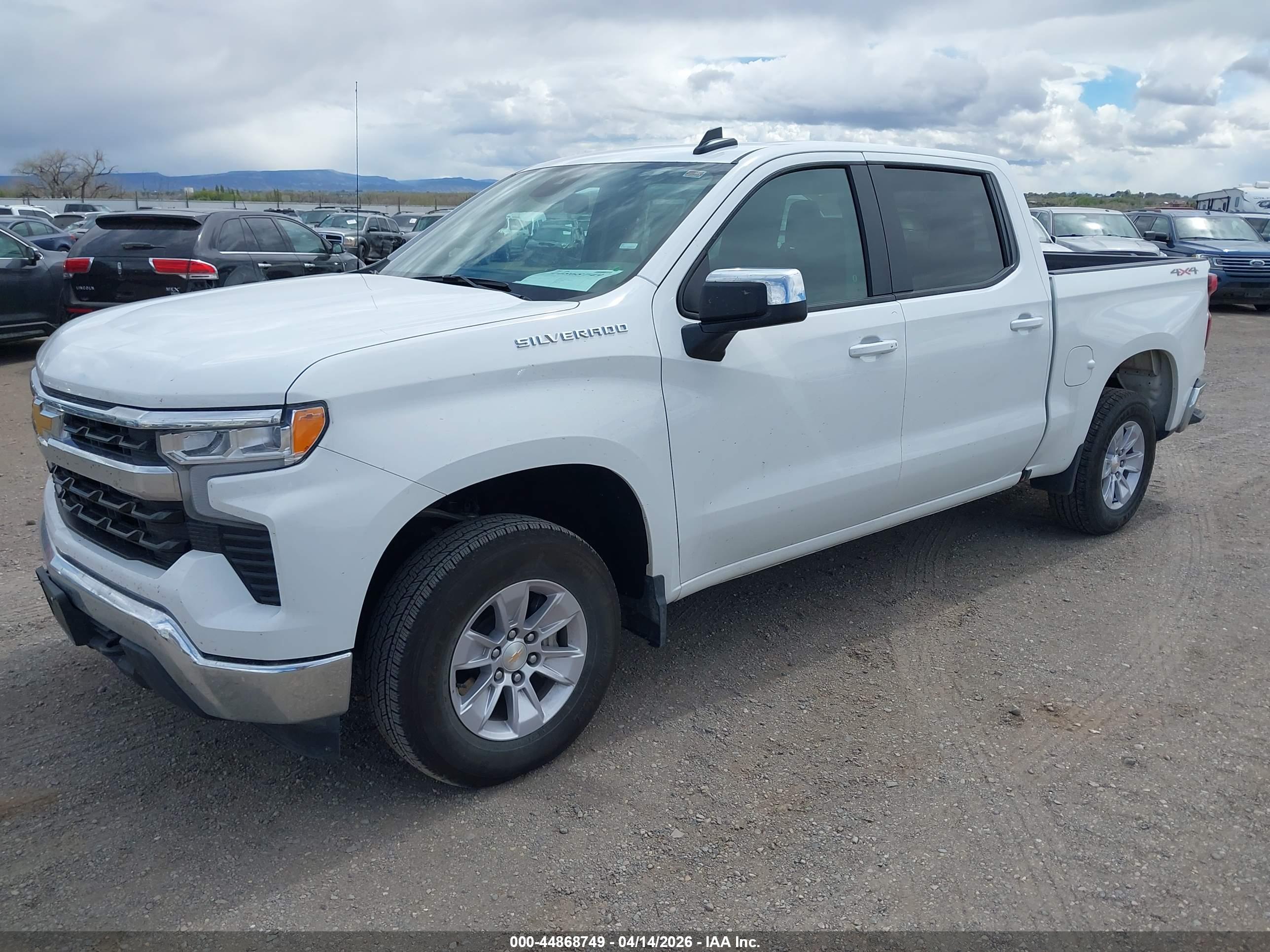 CHEVROLET SILVERADO image 2