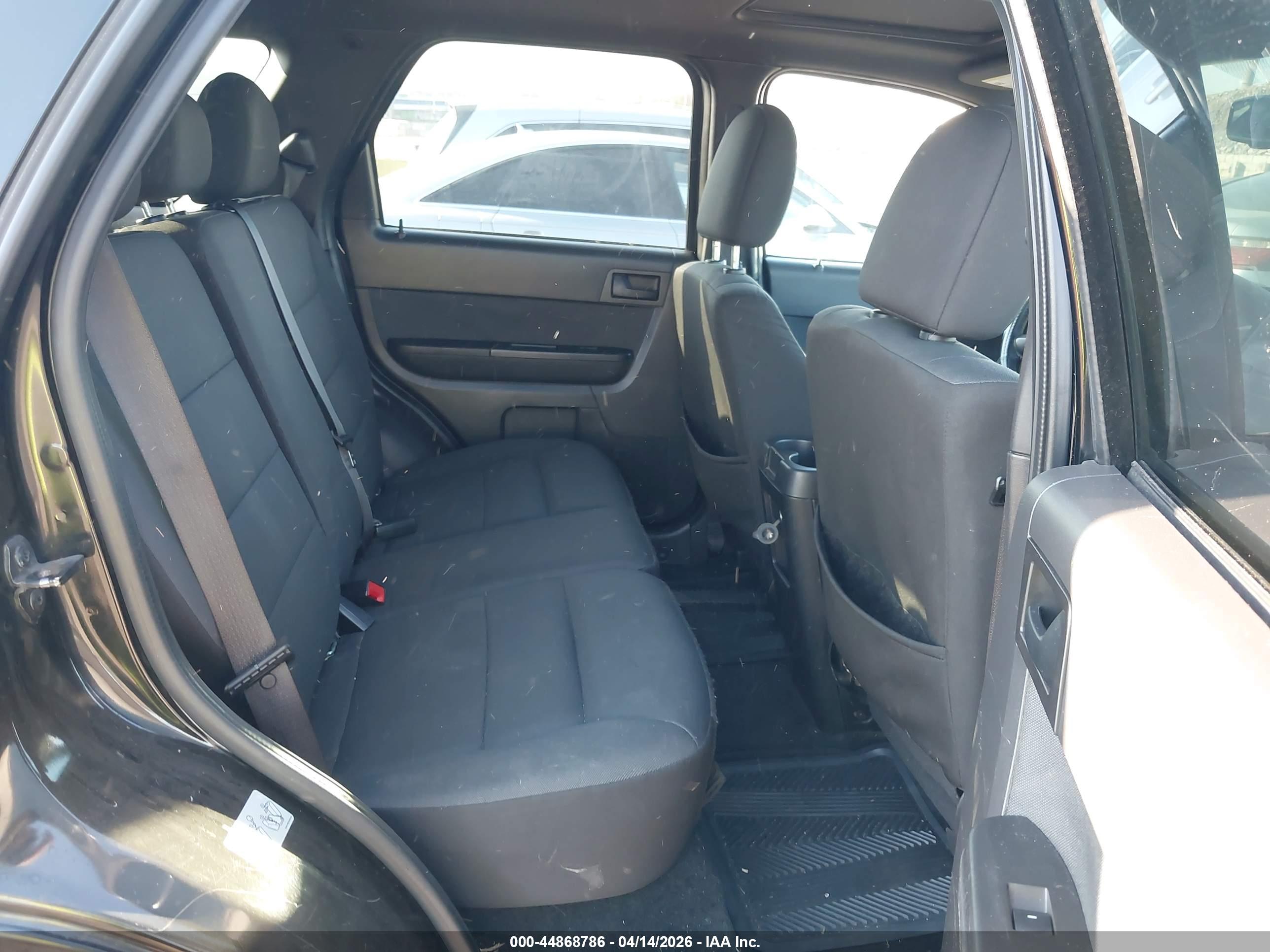FORD ESCAPE image 8