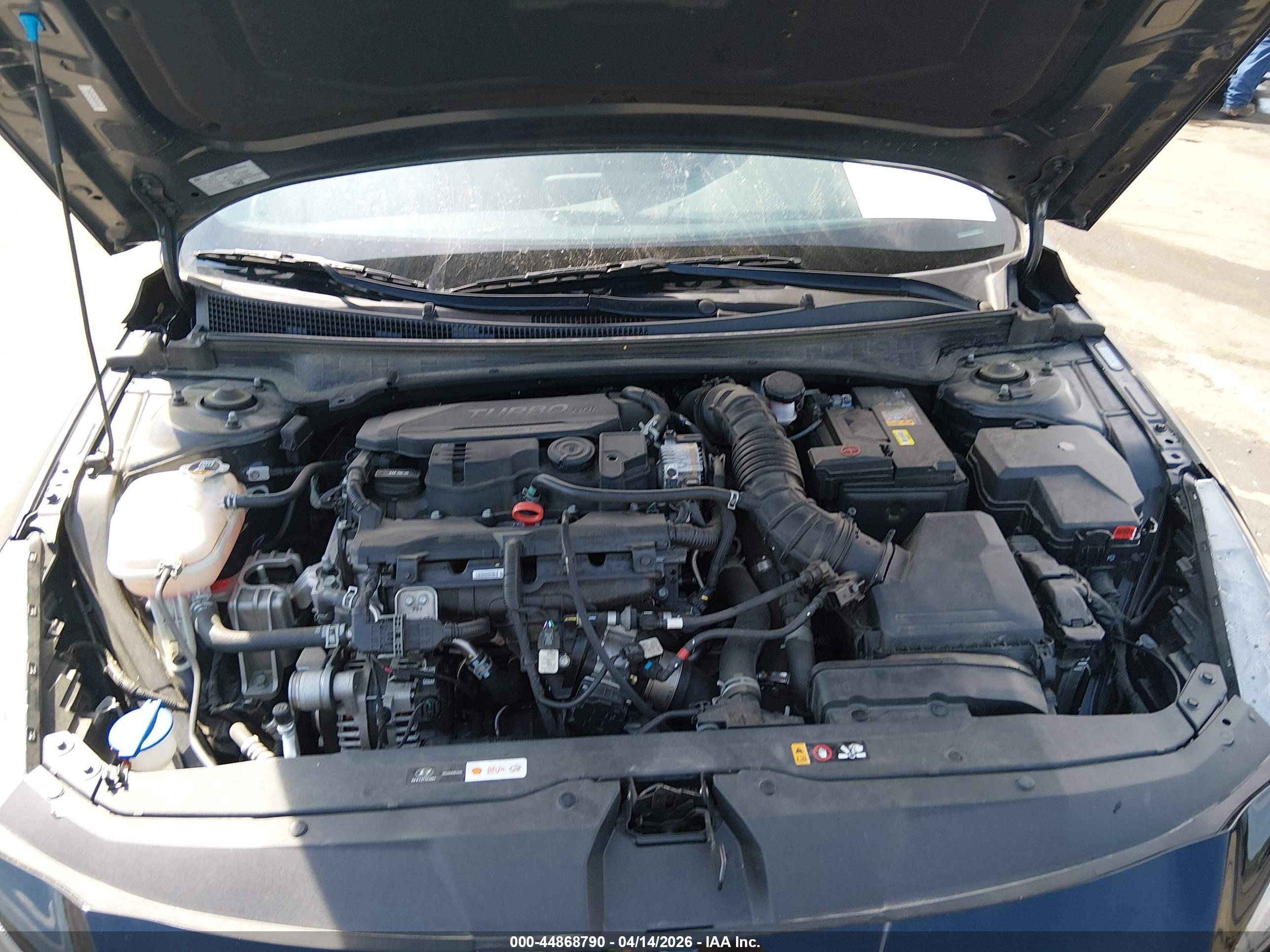 HYUNDAI ELANTRA image 10