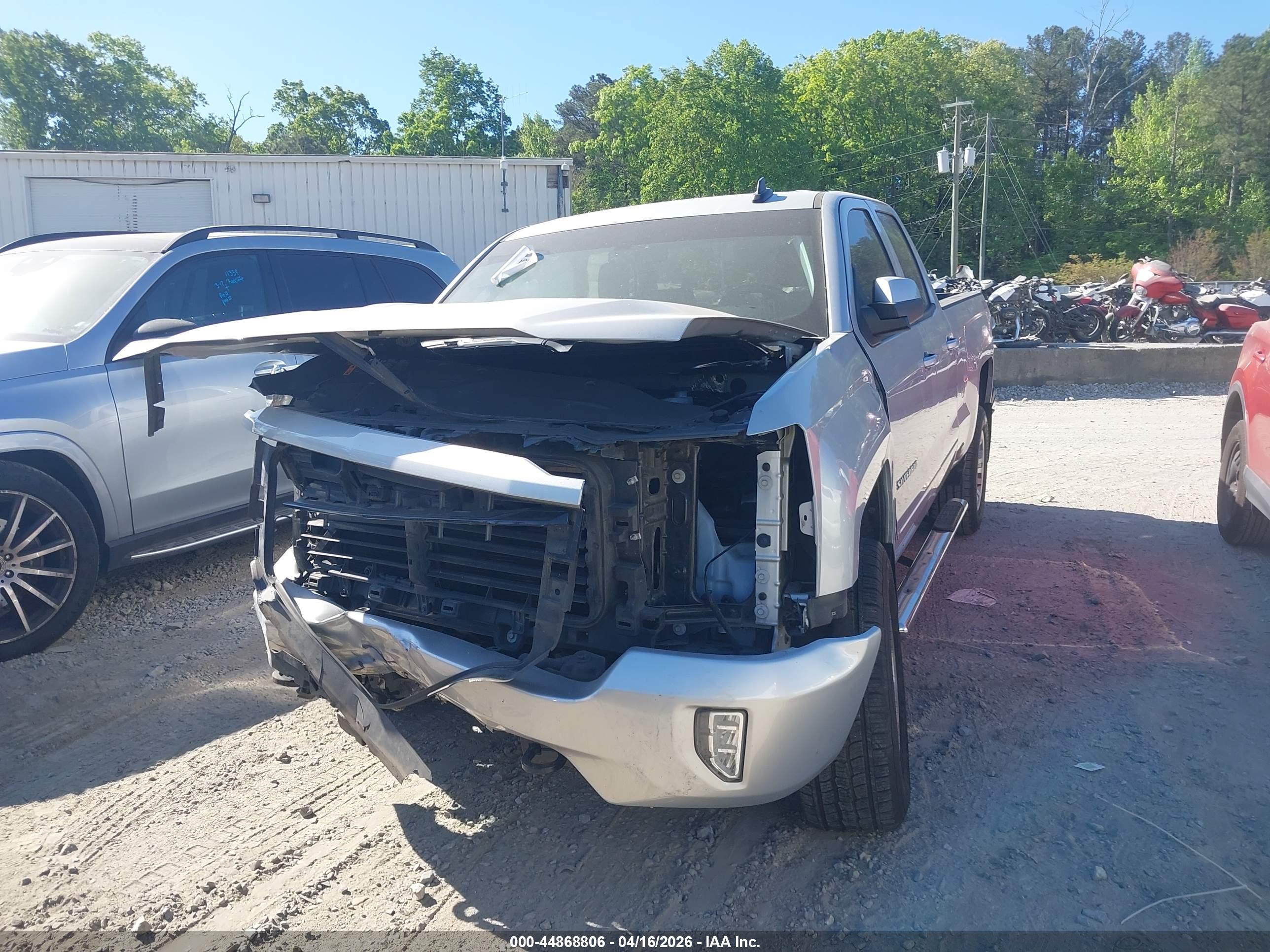 CHEVROLET SILVERADO image 2