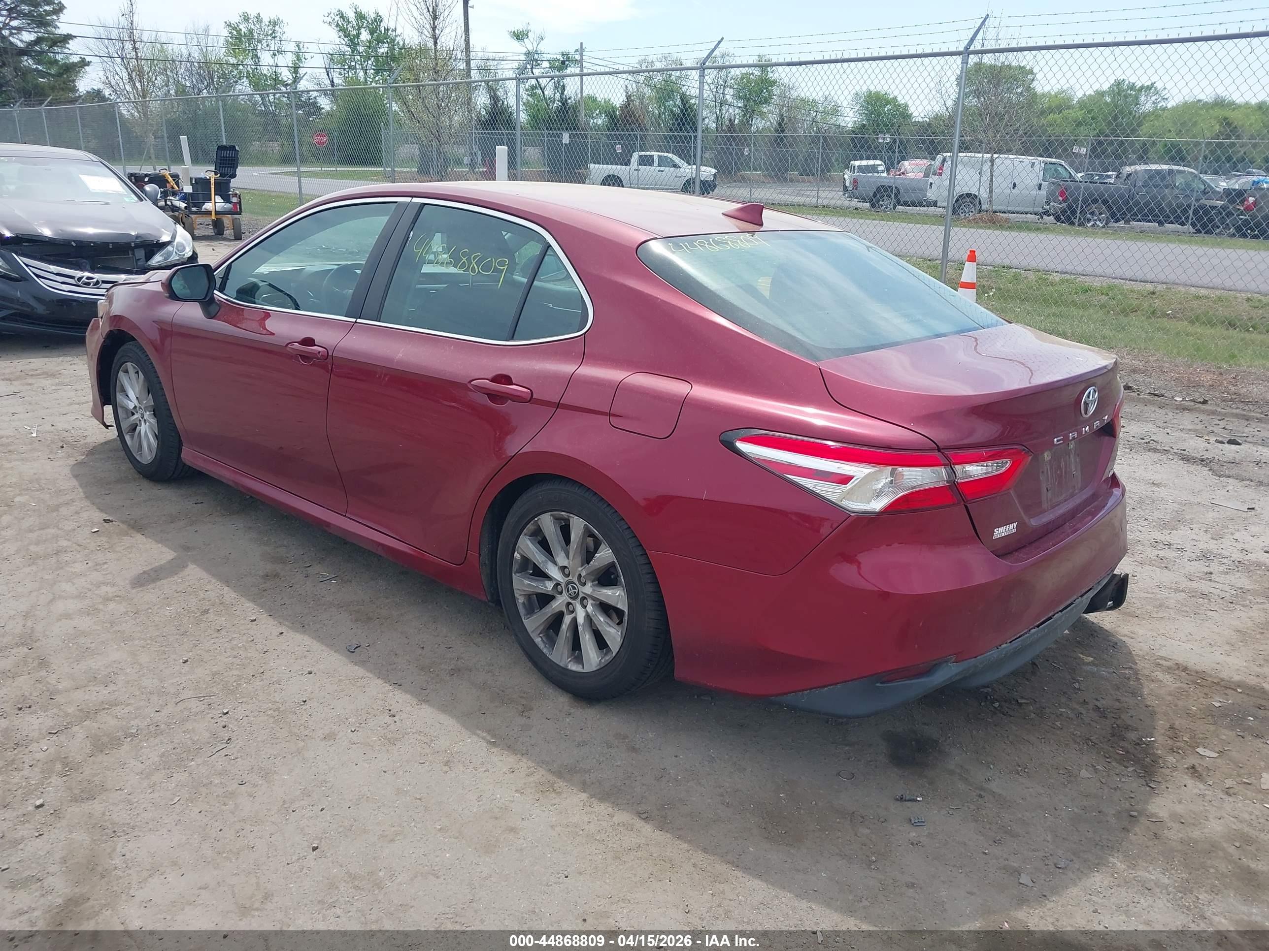 TOYOTA CAMRY image 3