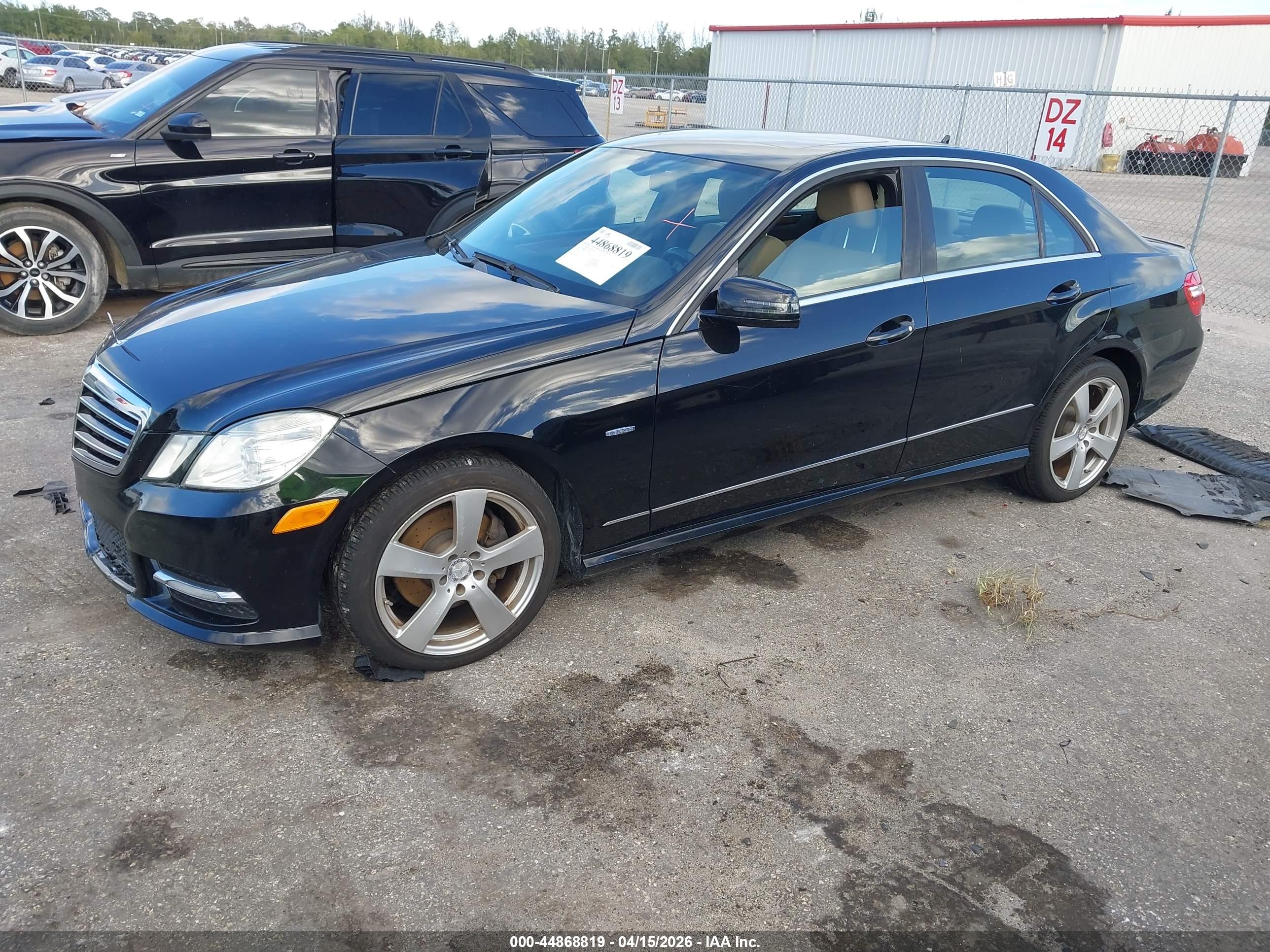 MERCEDES-BENZ E image 2