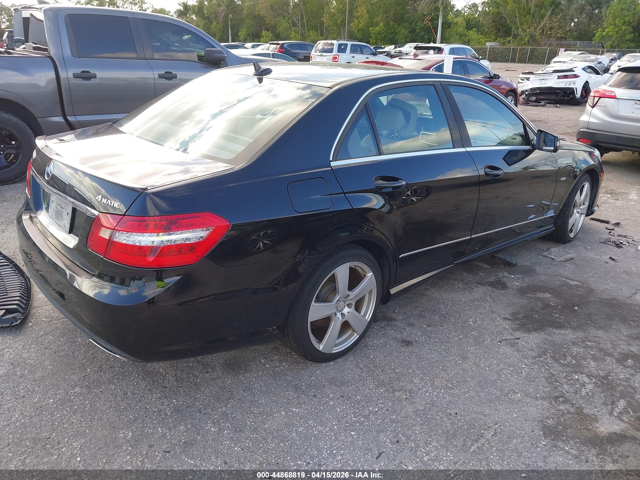 MERCEDES-BENZ E image 4