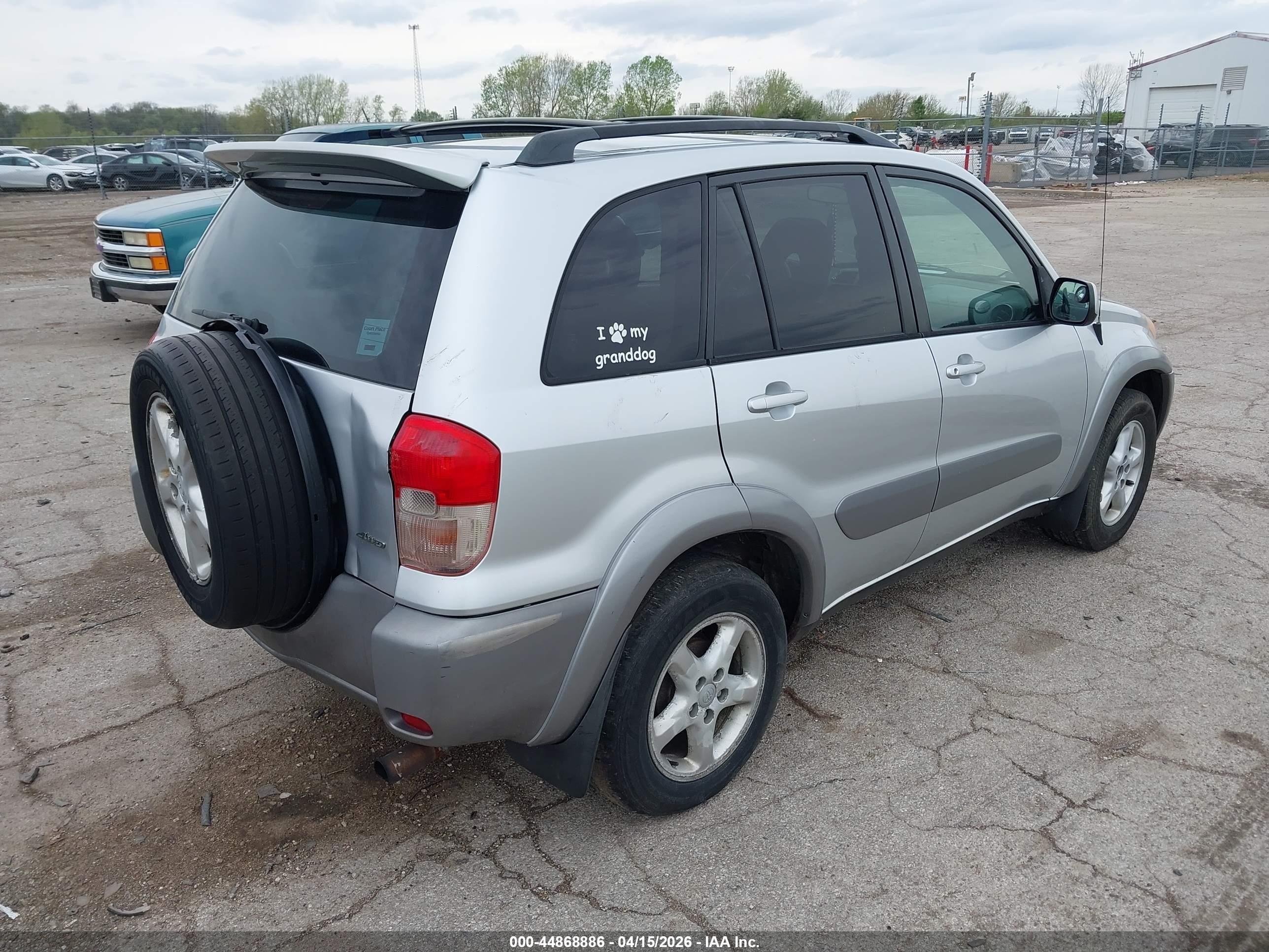 TOYOTA RAV4 image 4