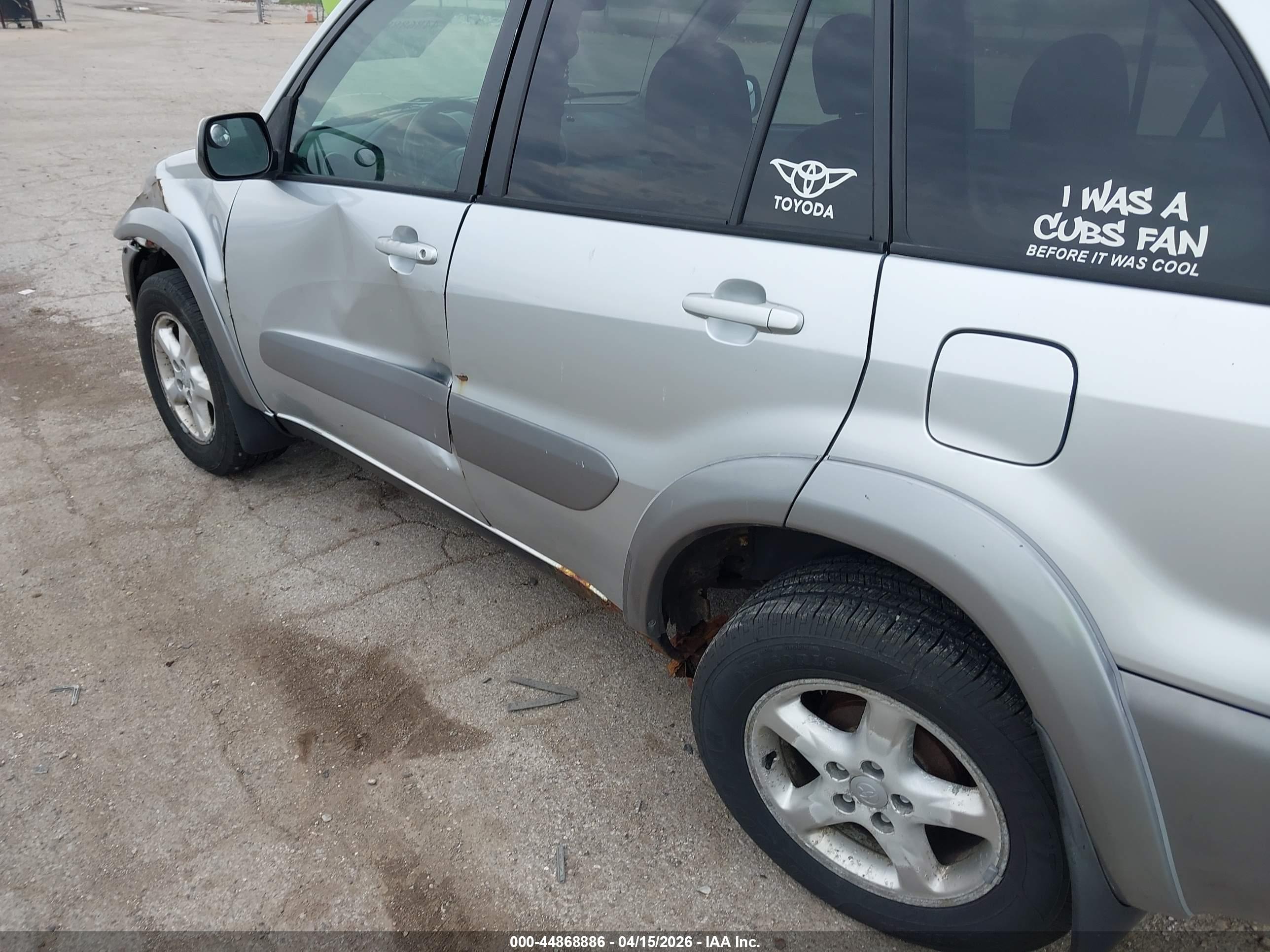 TOYOTA RAV4 image 6