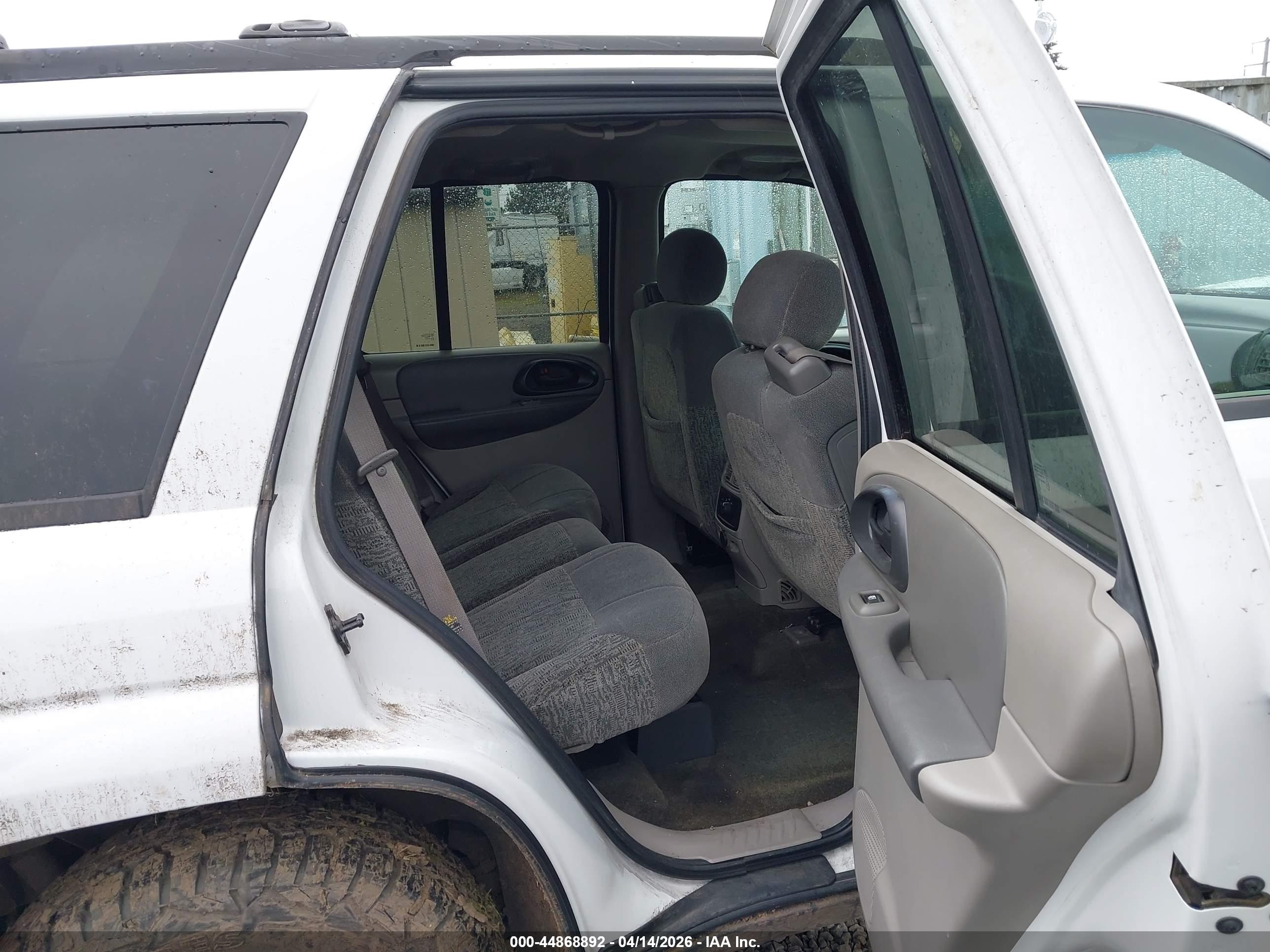 CHEVROLET TRAILBLAZER image 8