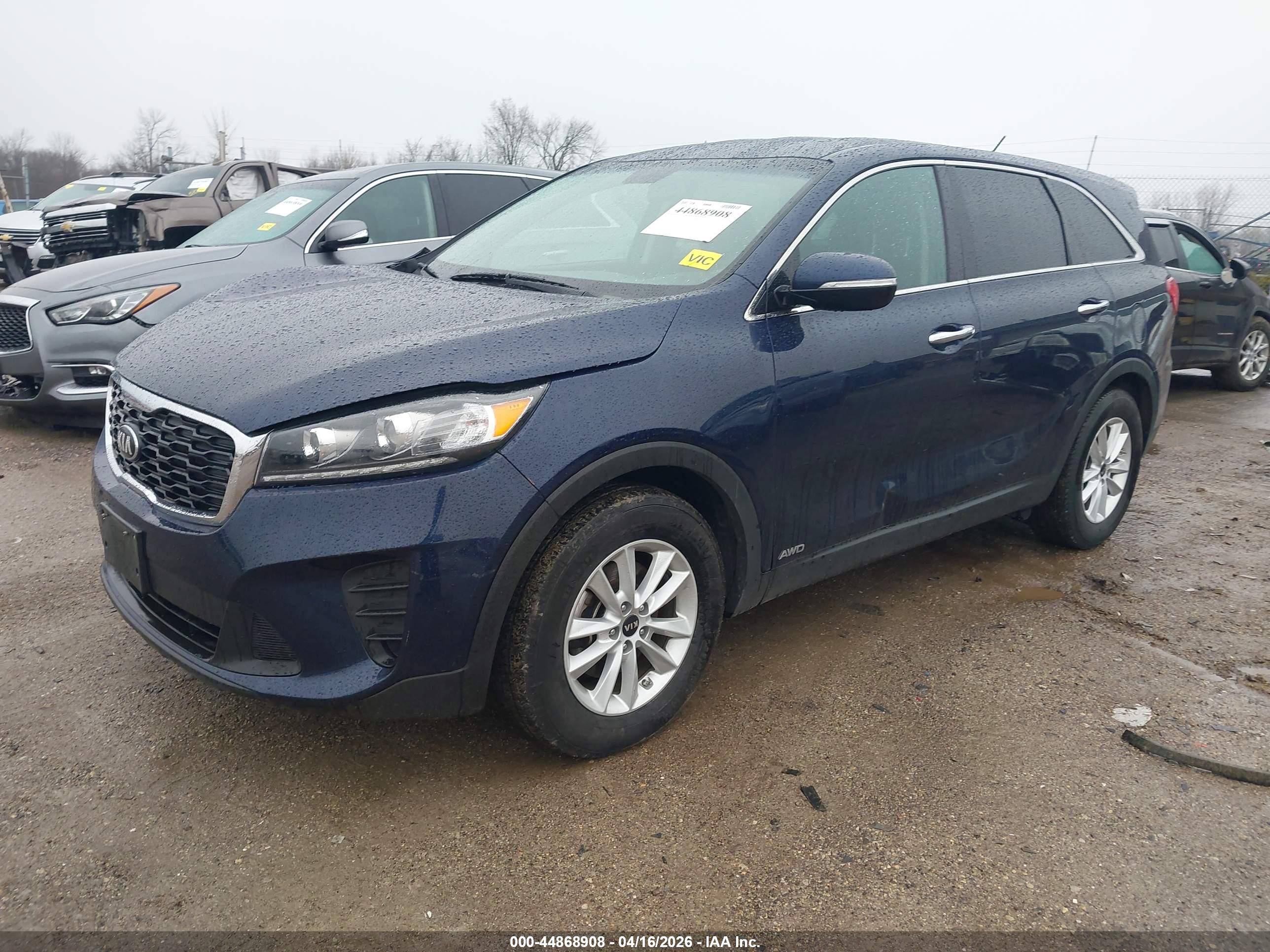 KIA SORENTO image 2