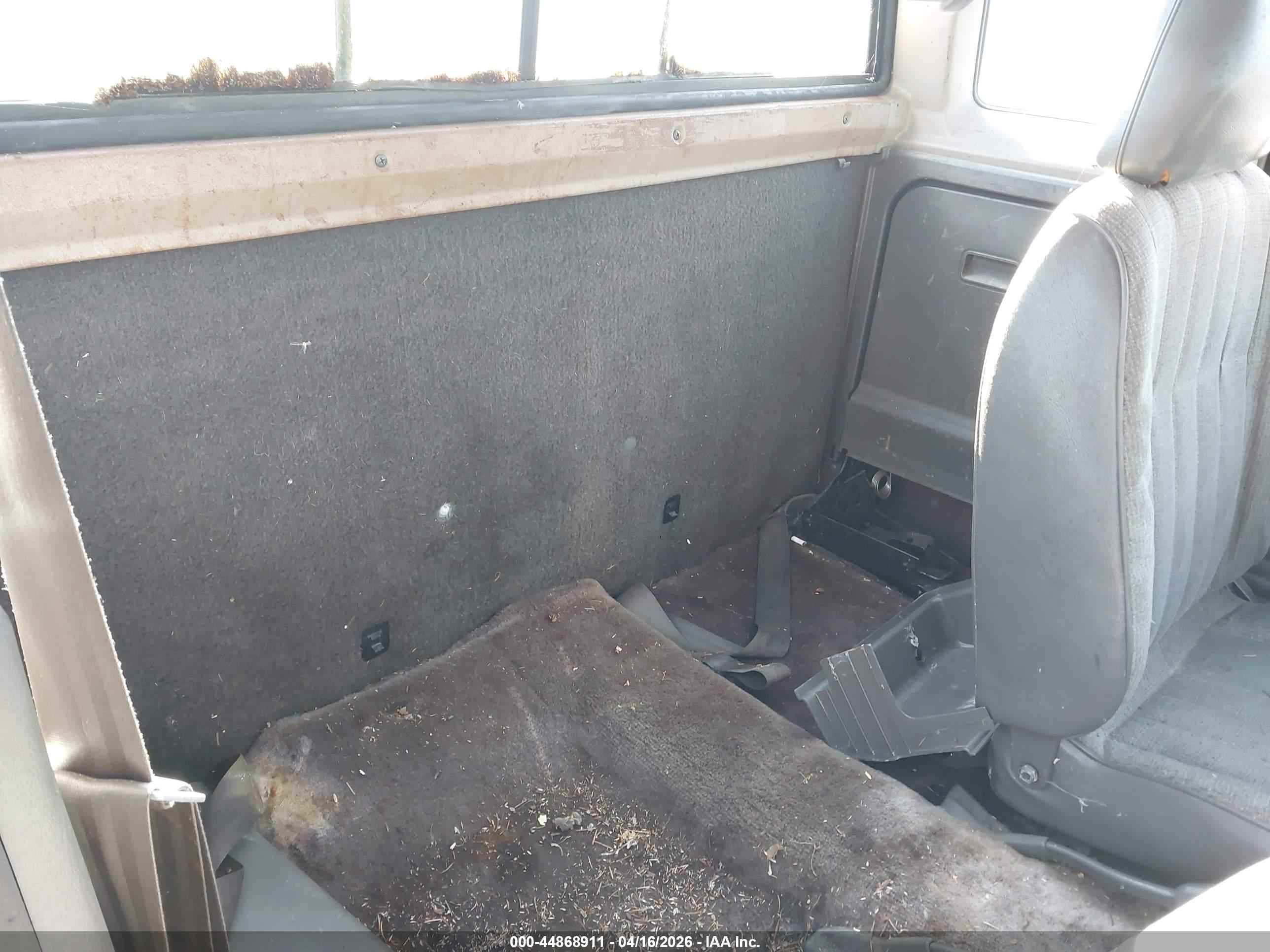 NISSAN D21 image 8