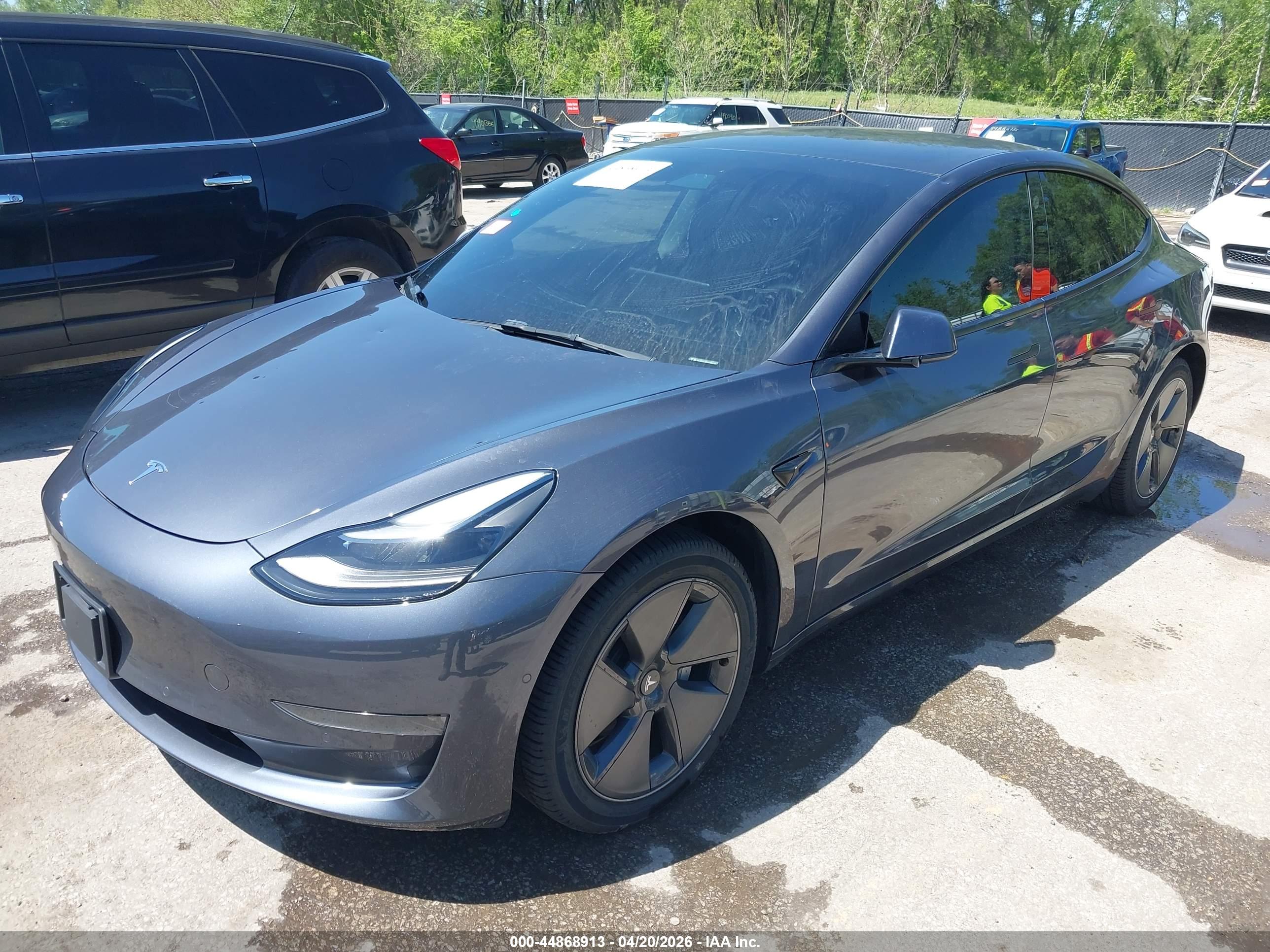 TESLA MODEL image 2