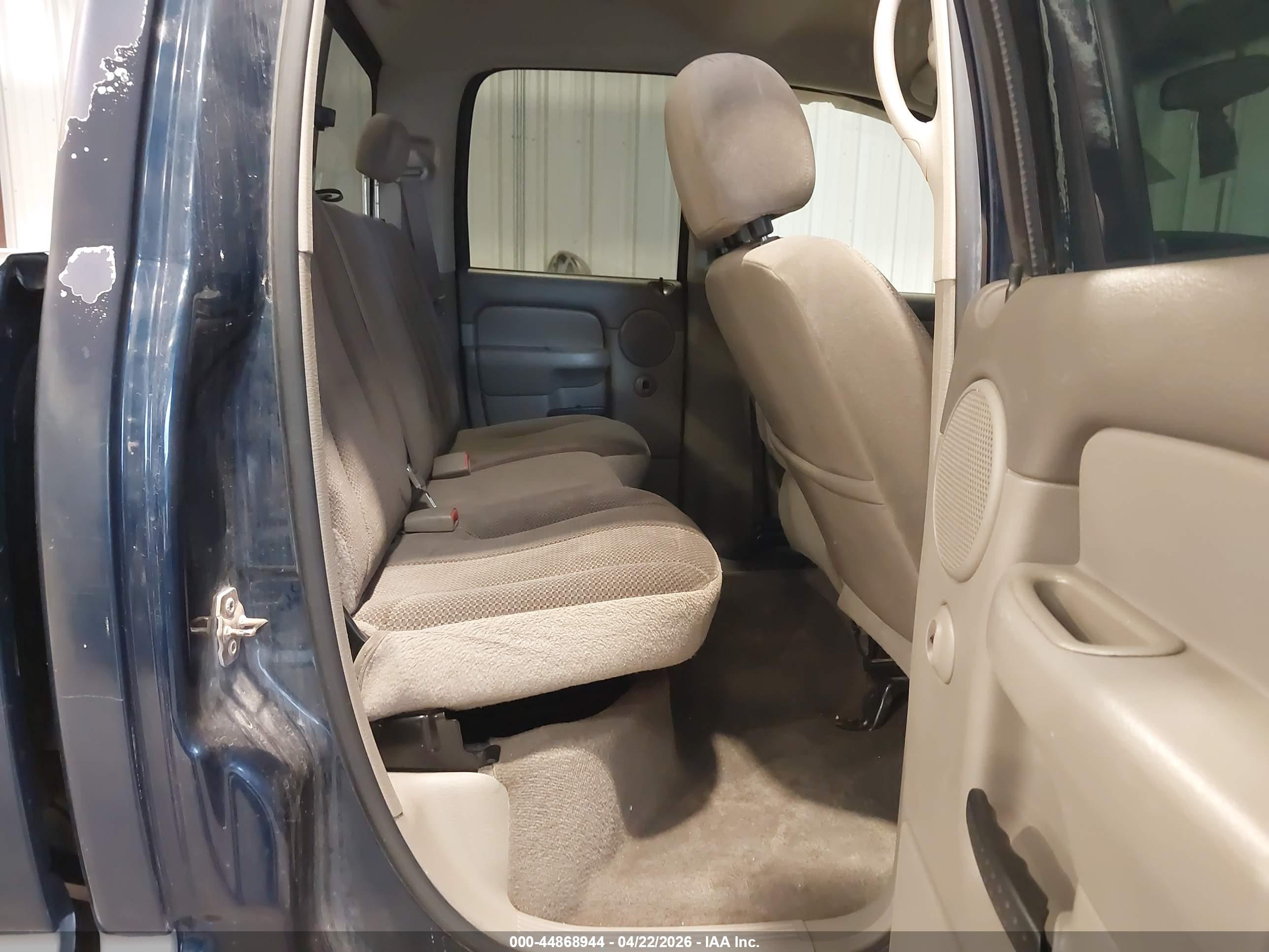 DODGE RAM image 8