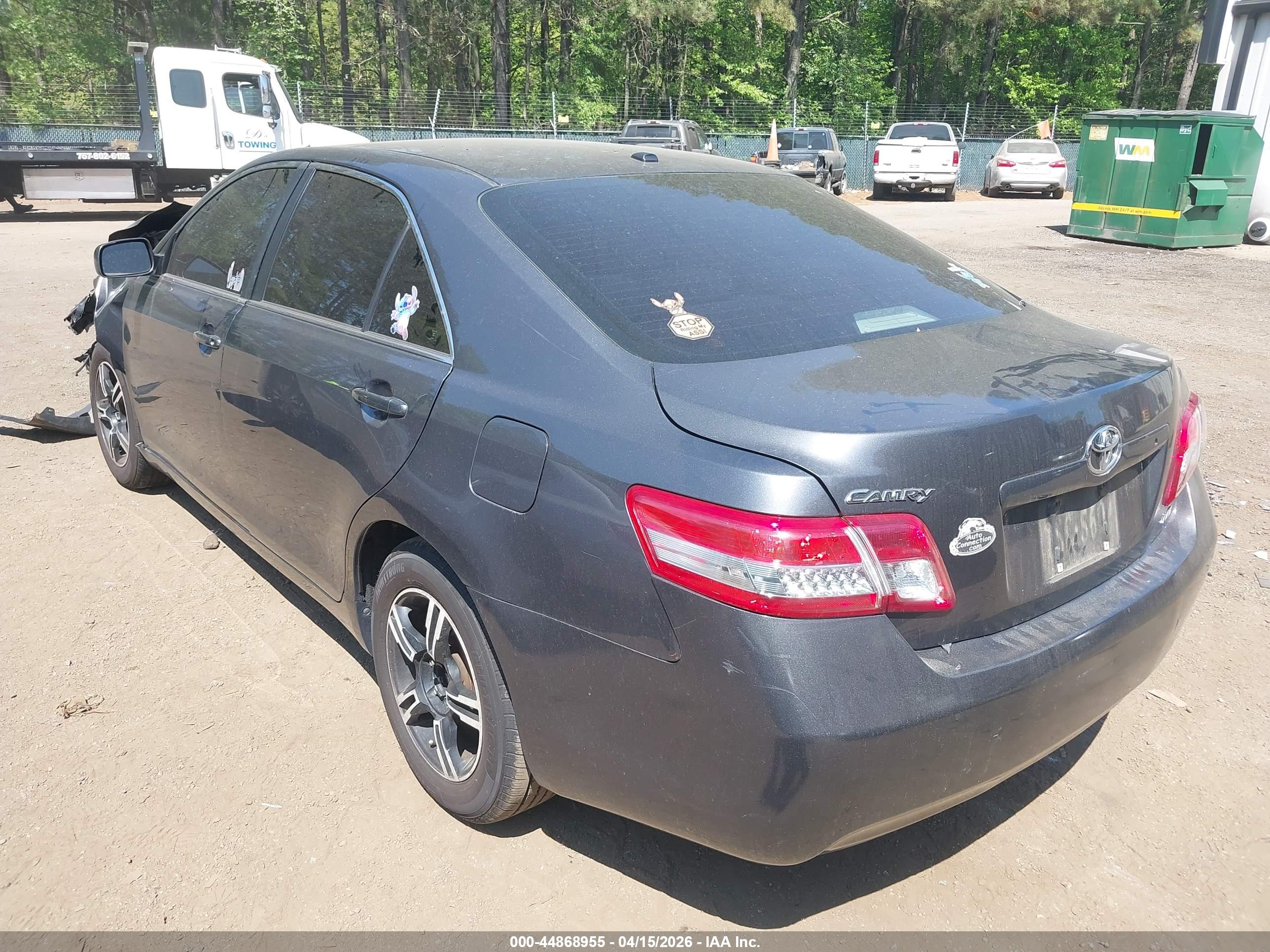TOYOTA CAMRY image 3