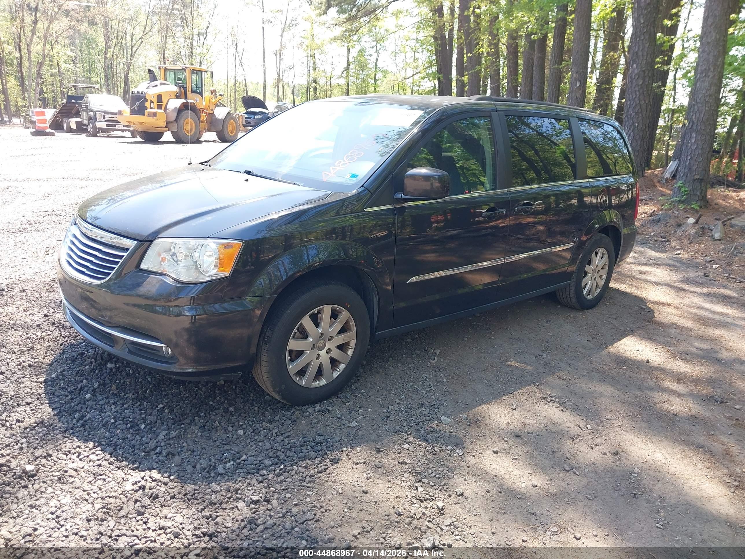 CHRYSLER TOWN image 2
