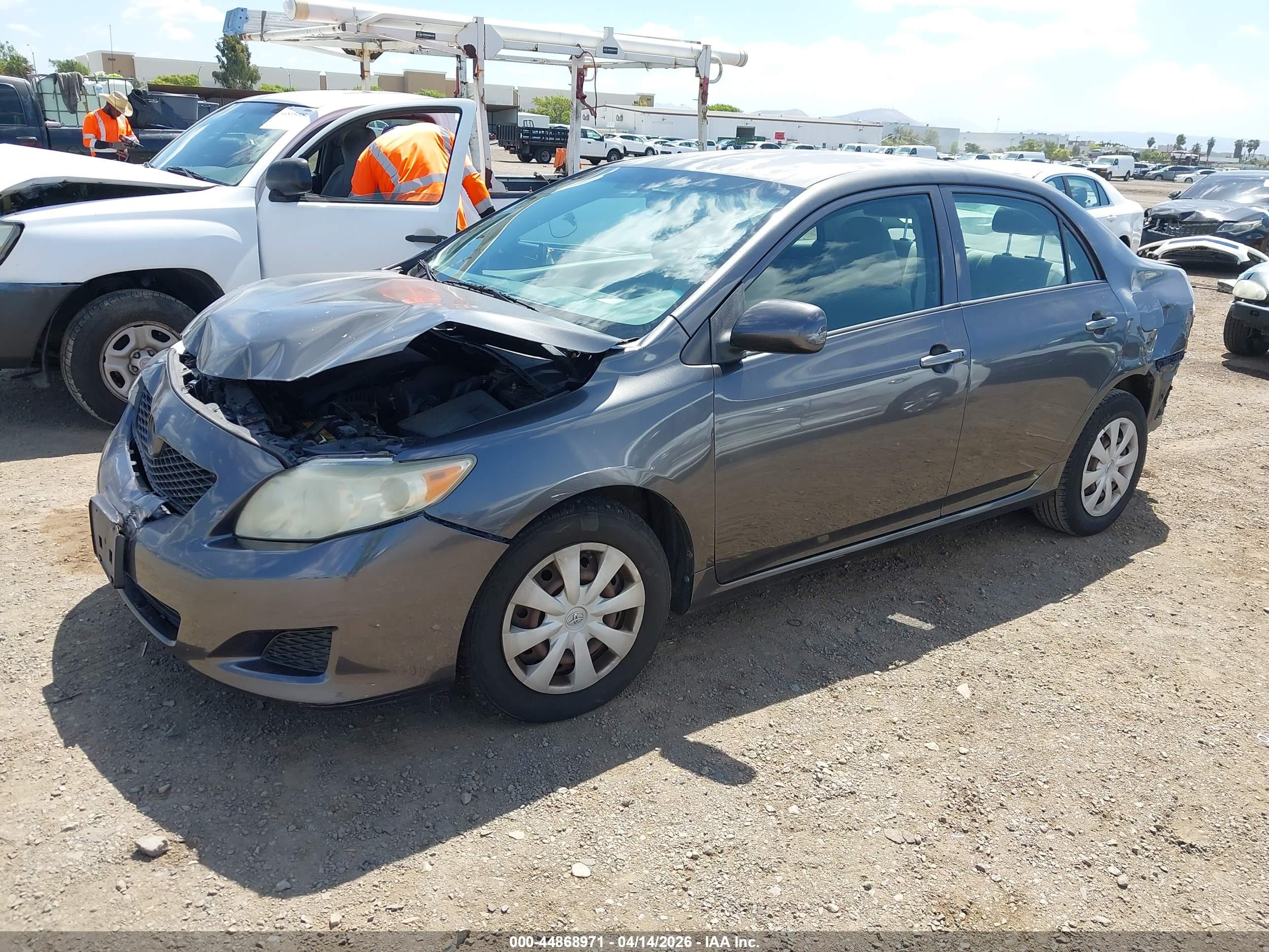 TOYOTA COROLLA image 2
