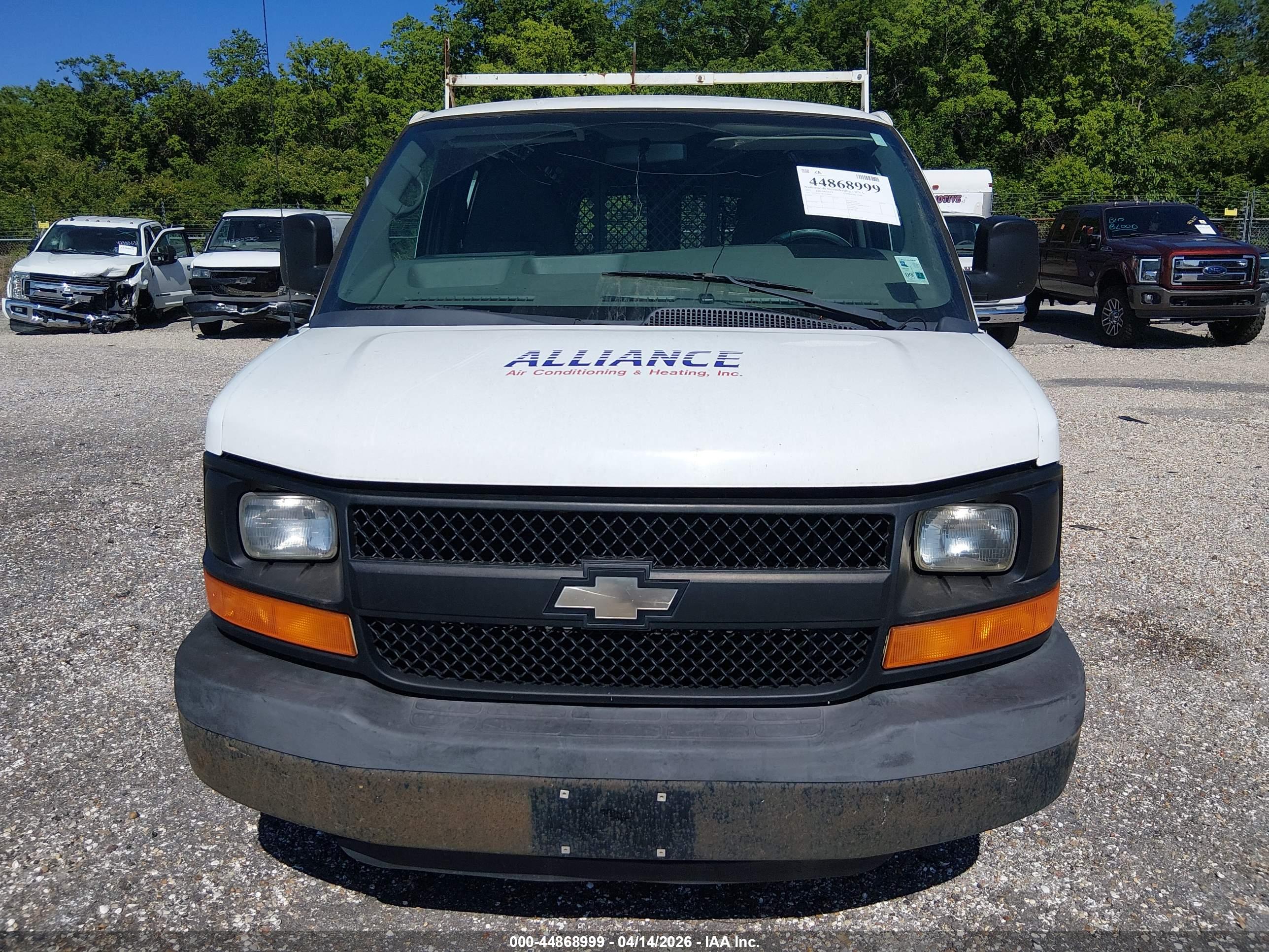 CHEVROLET EXPRESS image 6