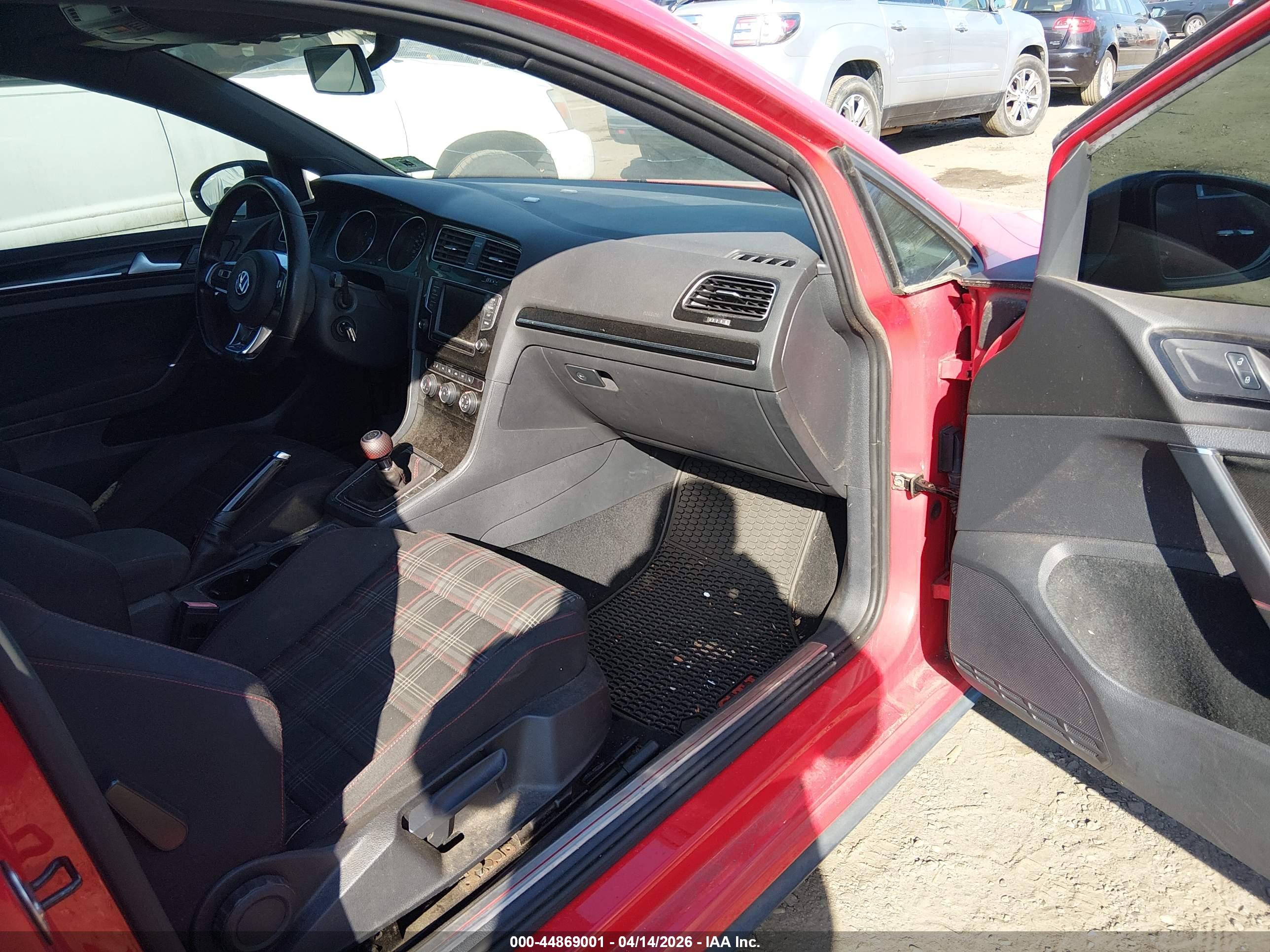 VOLKSWAGEN GOLF image 5