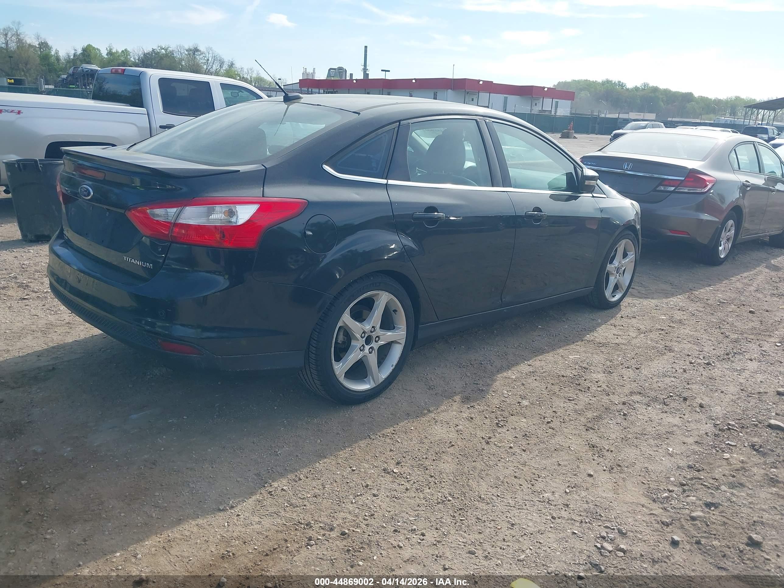FORD FOCUS image 4