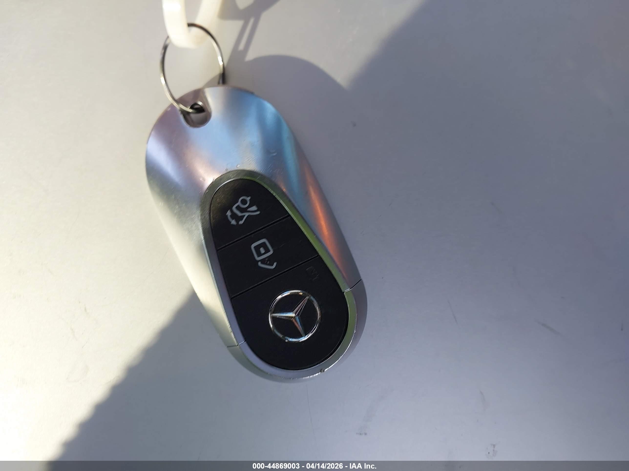 MERCEDES-BENZ C image 11
