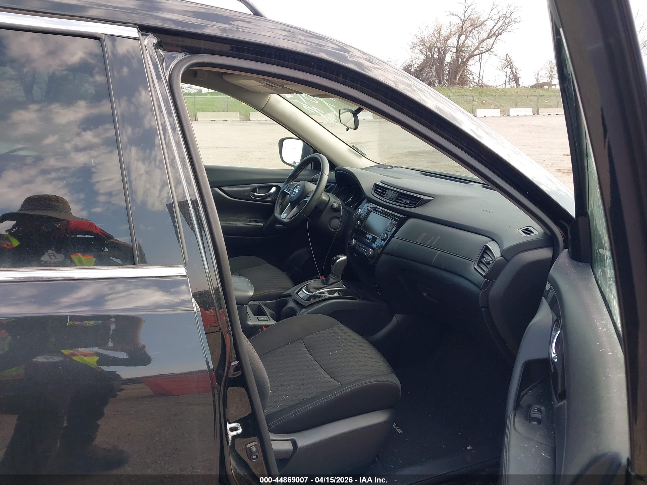 NISSAN ROGUE image 5