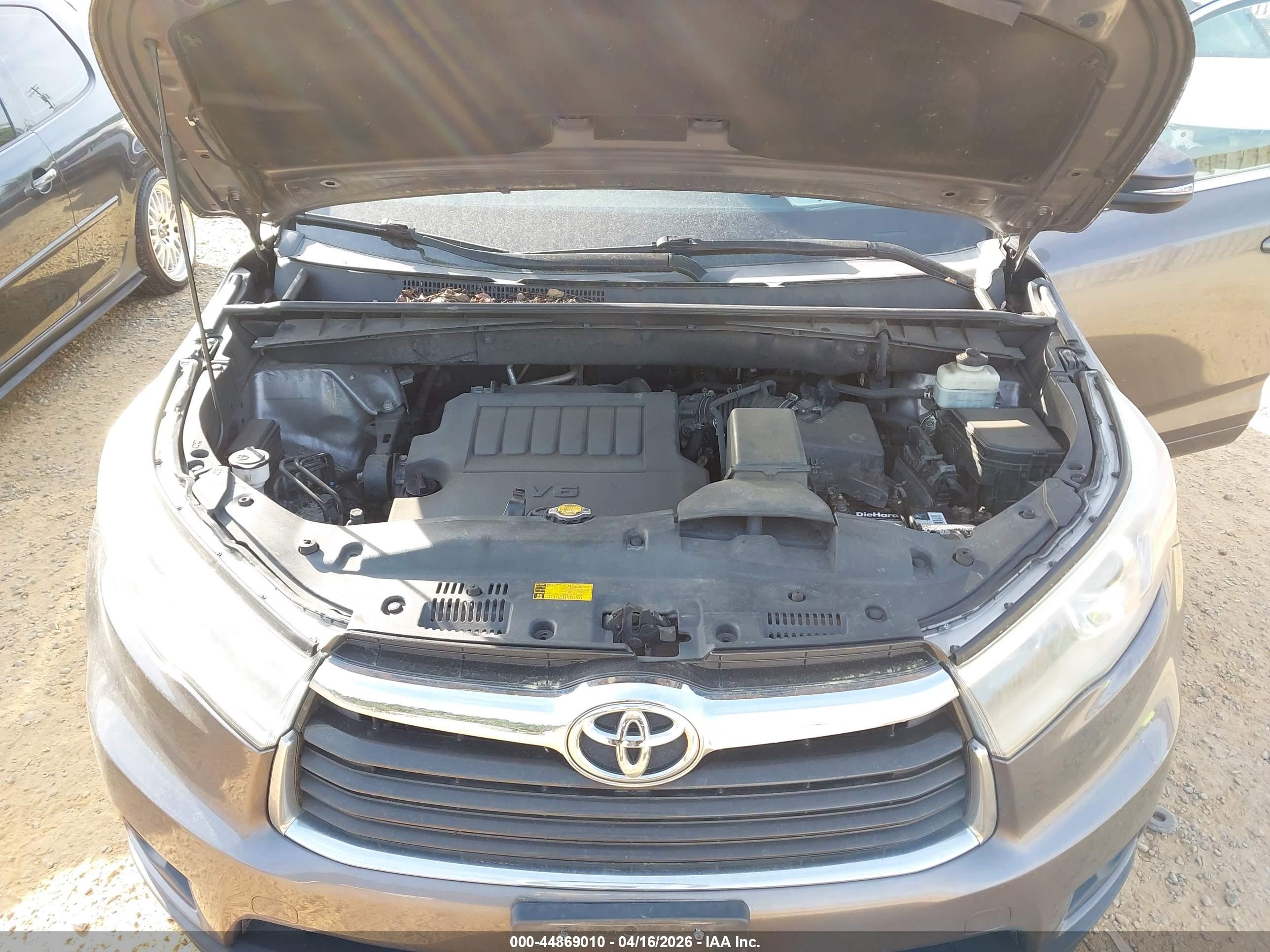 TOYOTA HIGHLANDER image 6