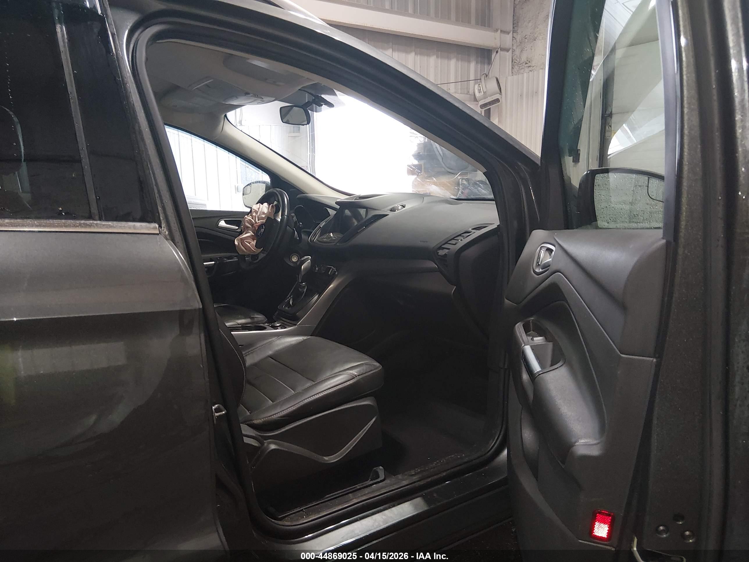 FORD ESCAPE image 5