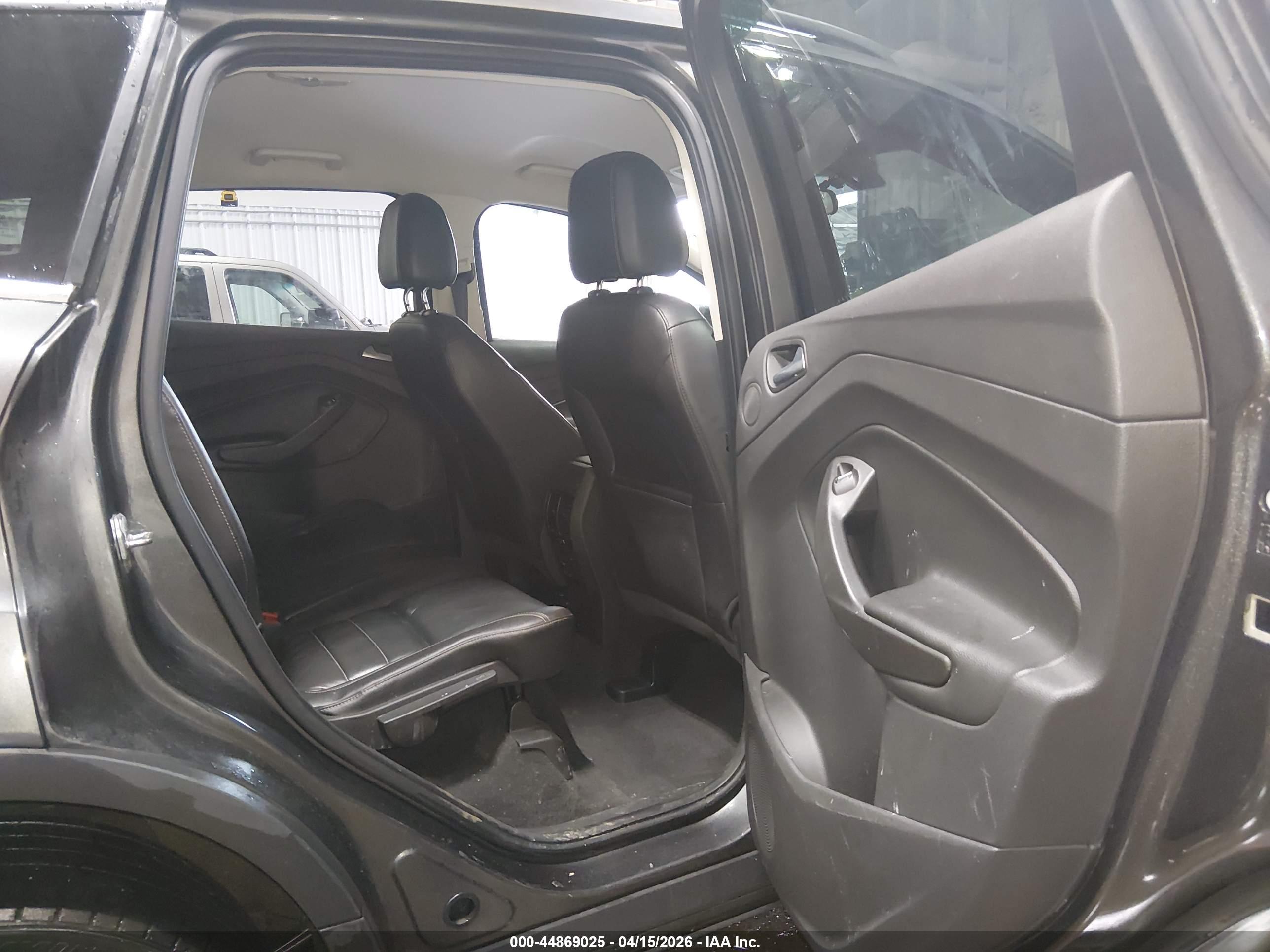 FORD ESCAPE image 8