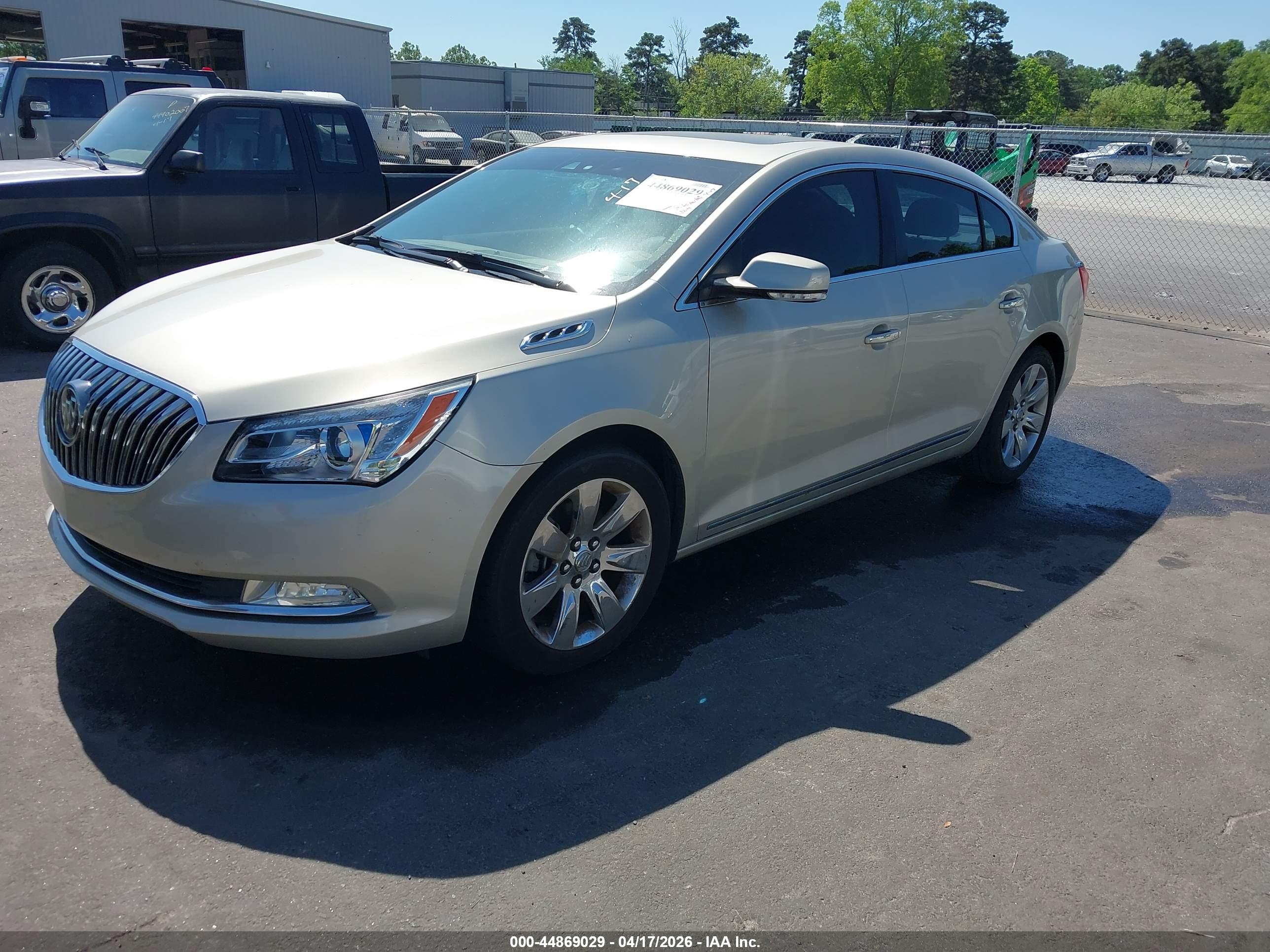 BUICK LACROSSE image 2