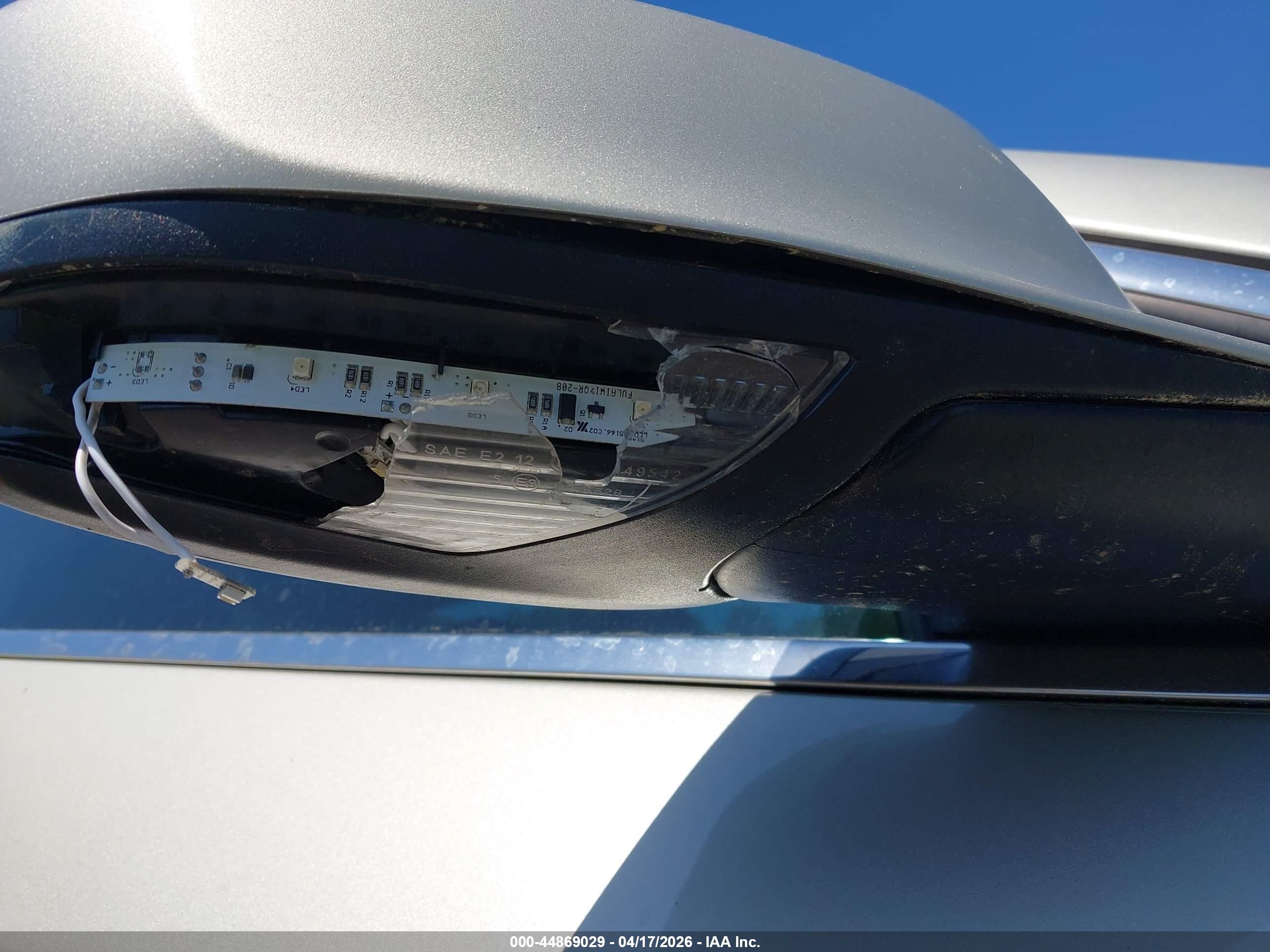 BUICK LACROSSE image 6