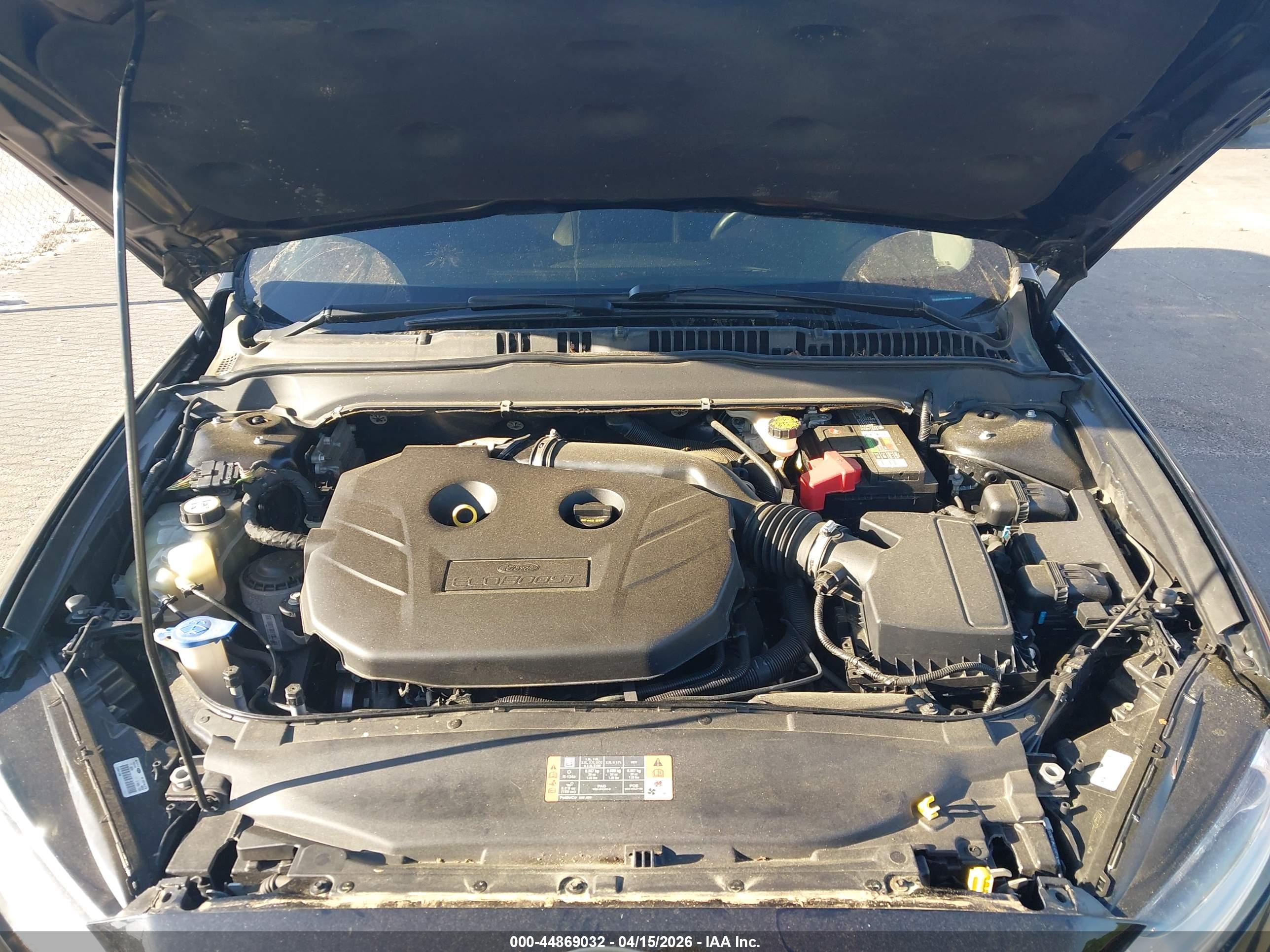 FORD FUSION image 10