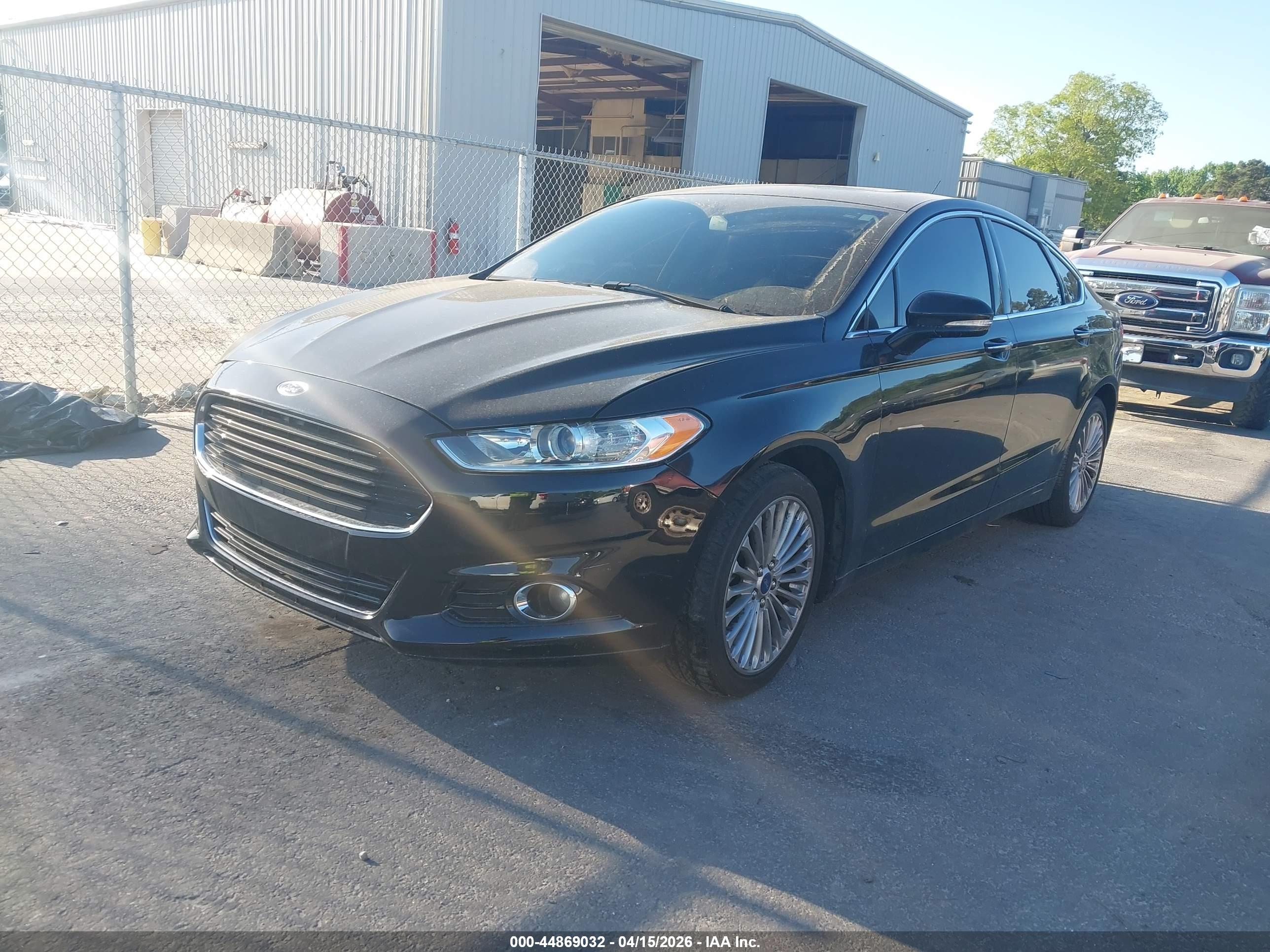 FORD FUSION image 2