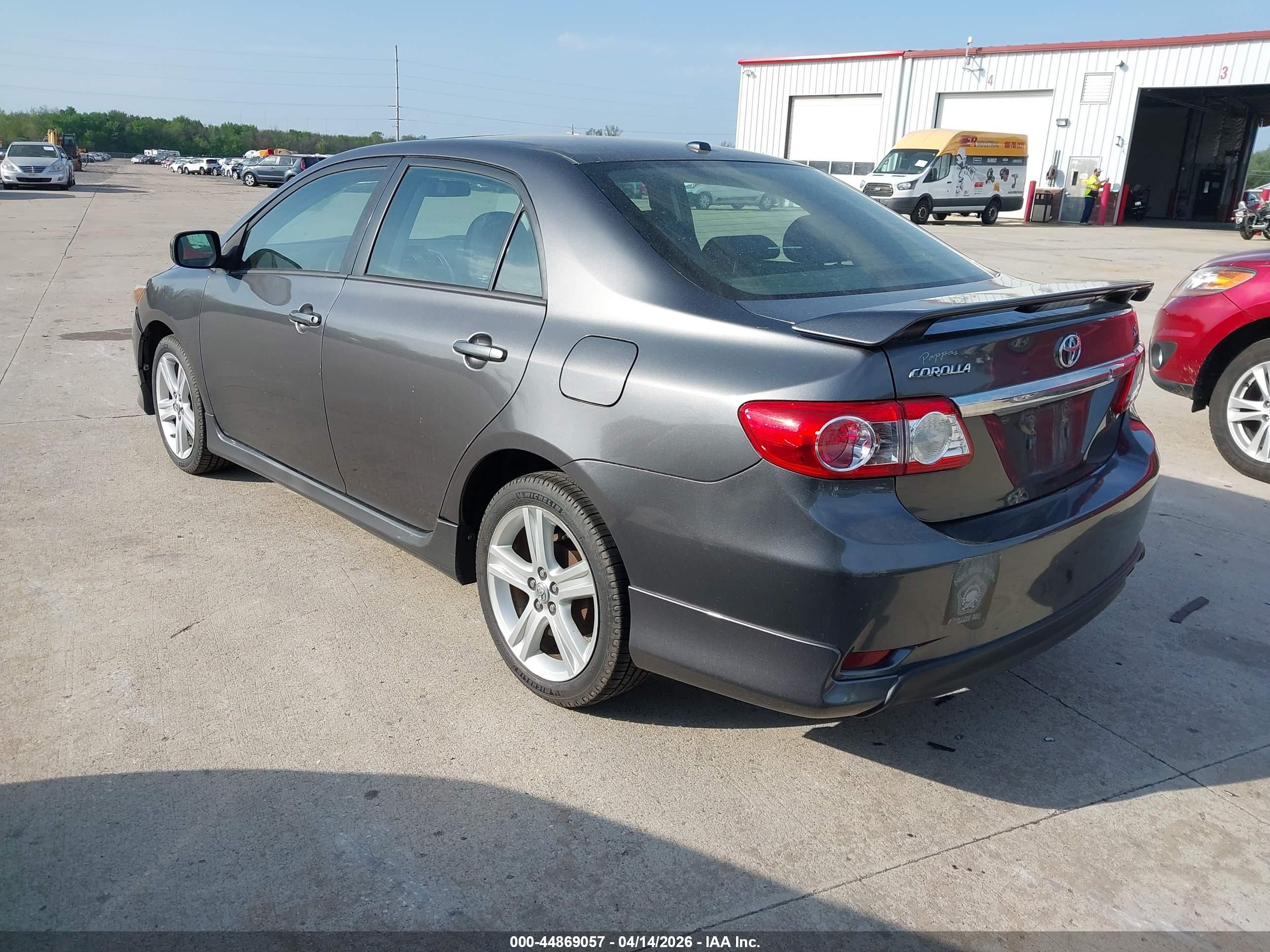 TOYOTA COROLLA image 3
