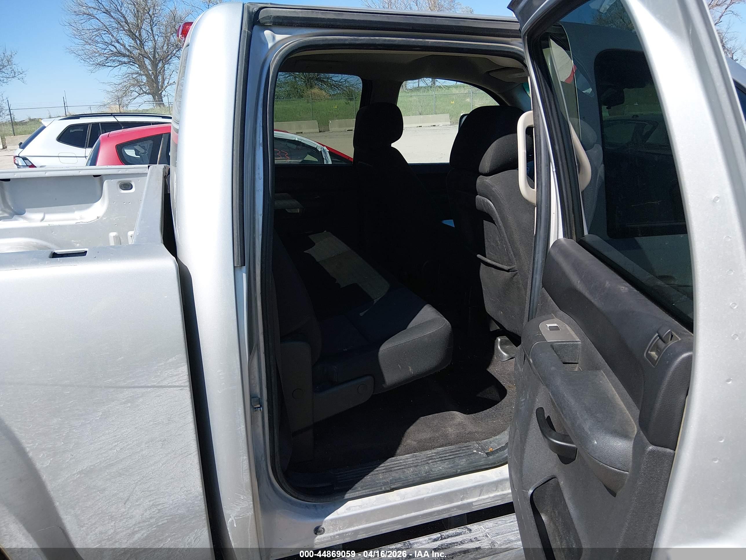GMC SIERRA image 8