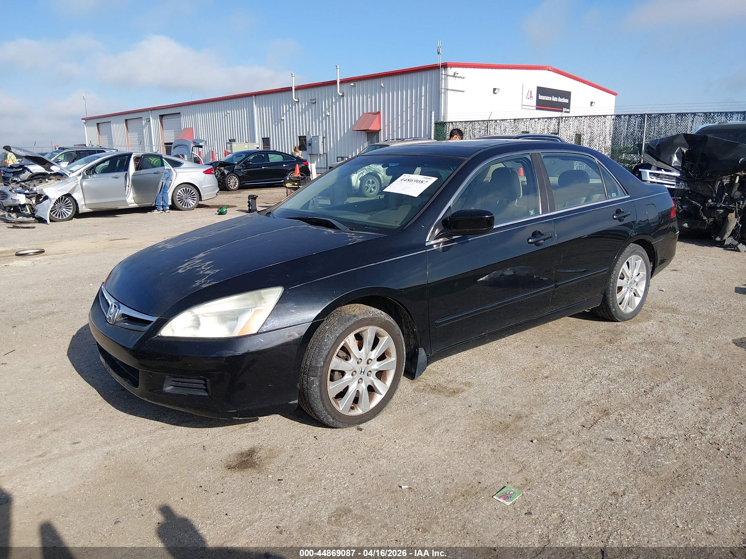HONDA ACCORD image 2