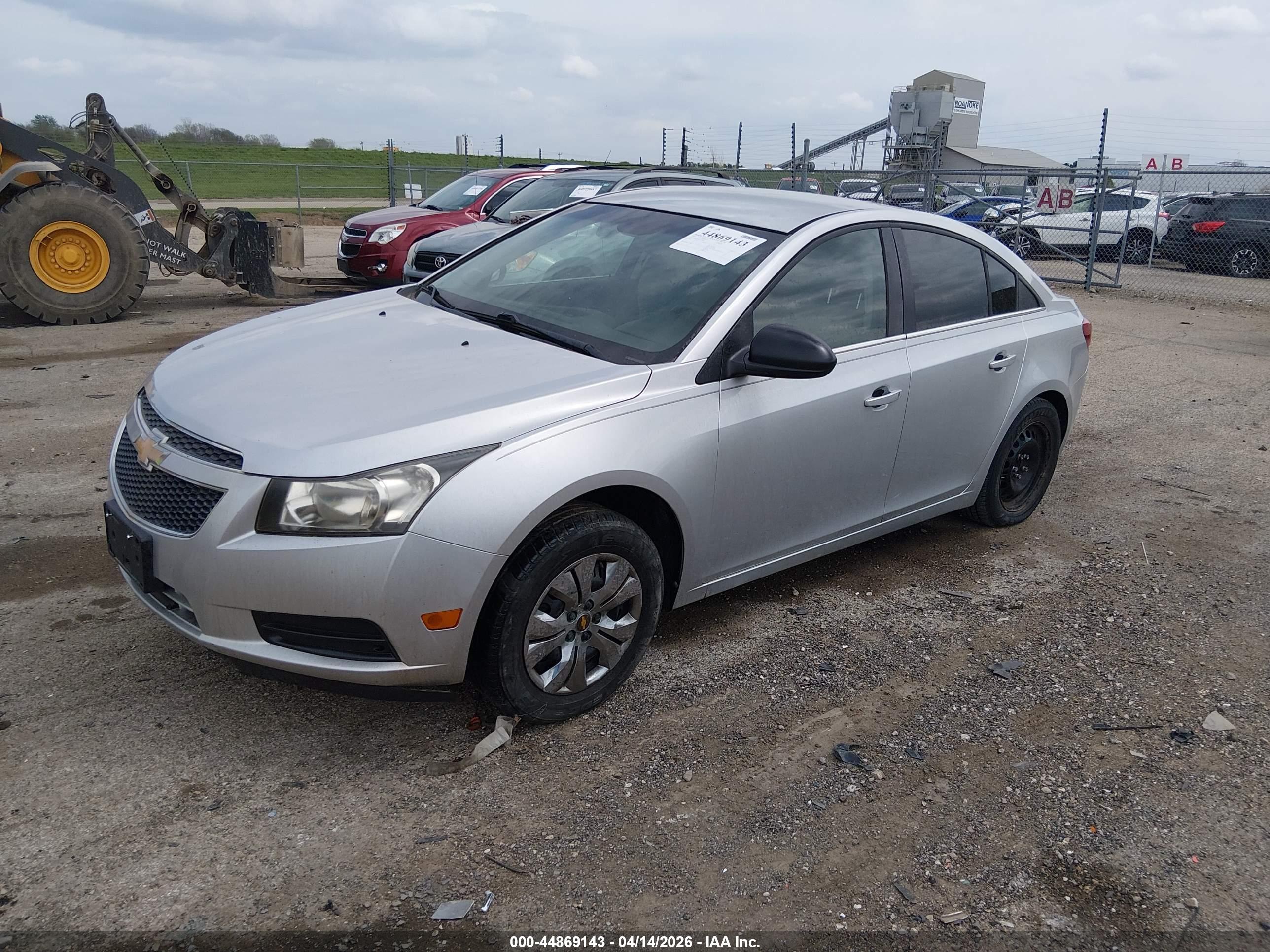 CHEVROLET CRUZE image 2