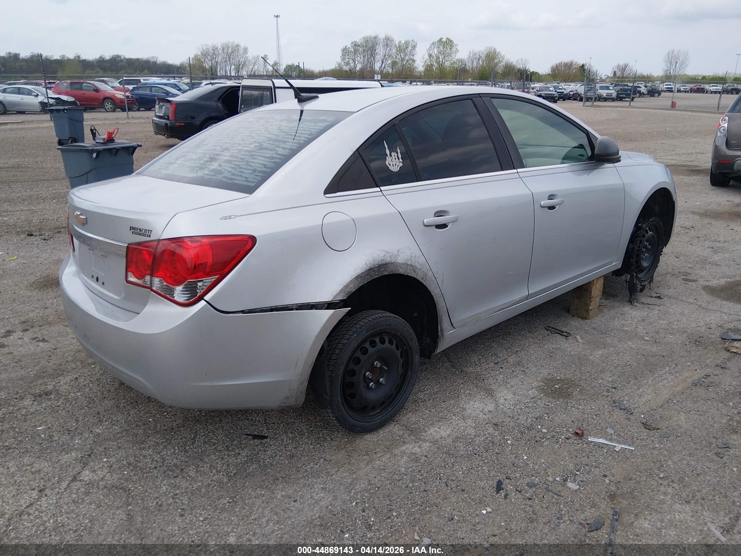 CHEVROLET CRUZE image 4