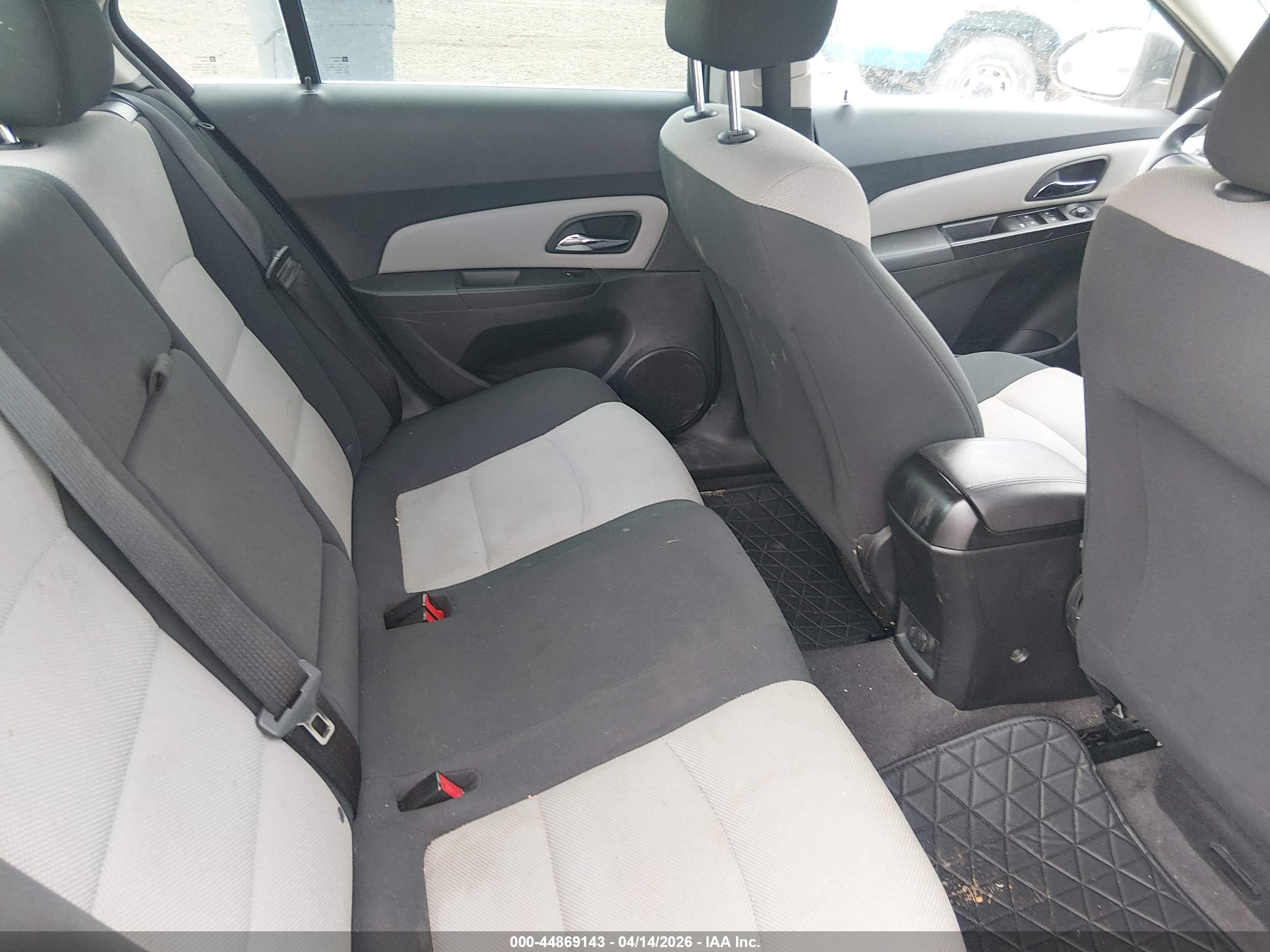 CHEVROLET CRUZE image 8