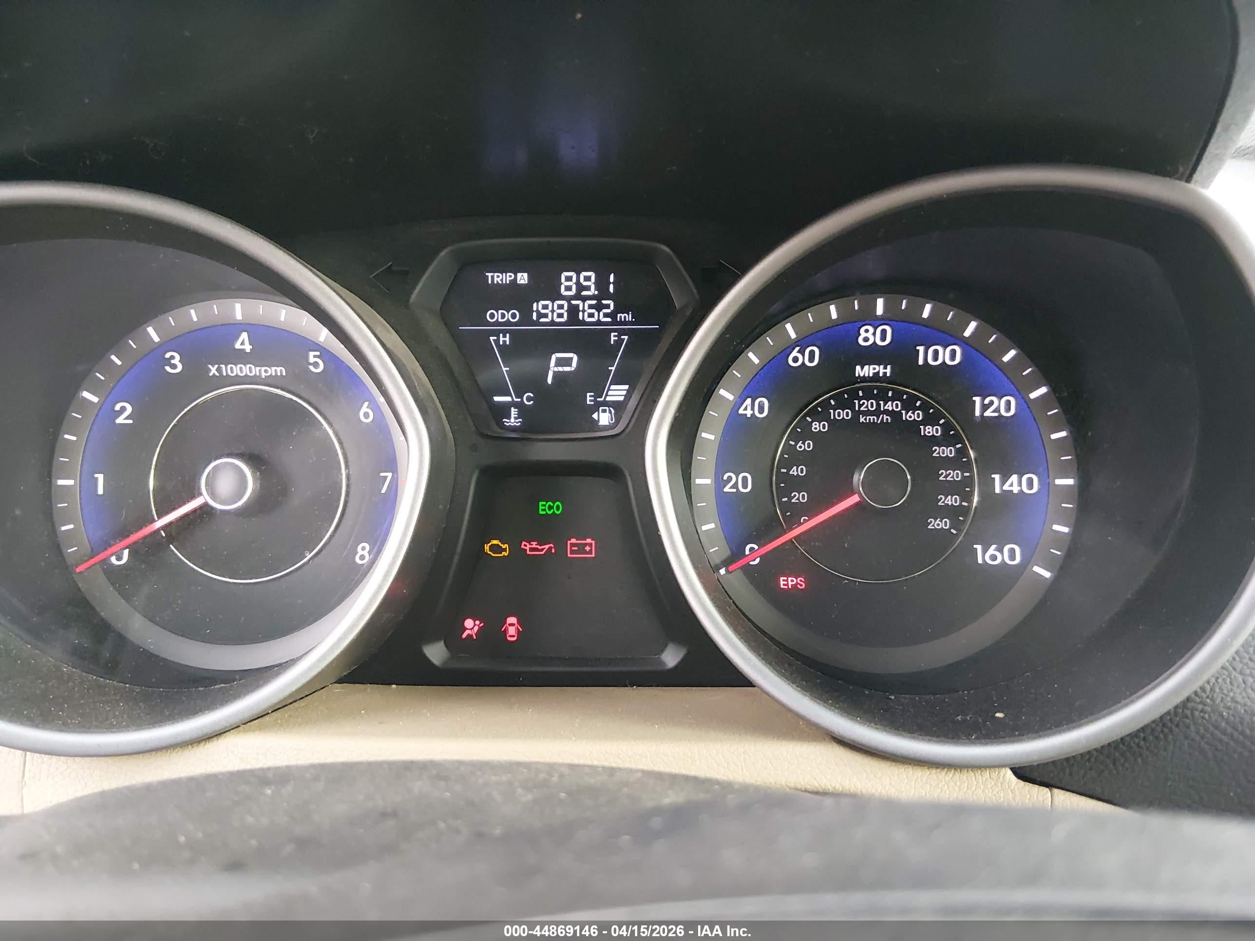 HYUNDAI ELANTRA image 7