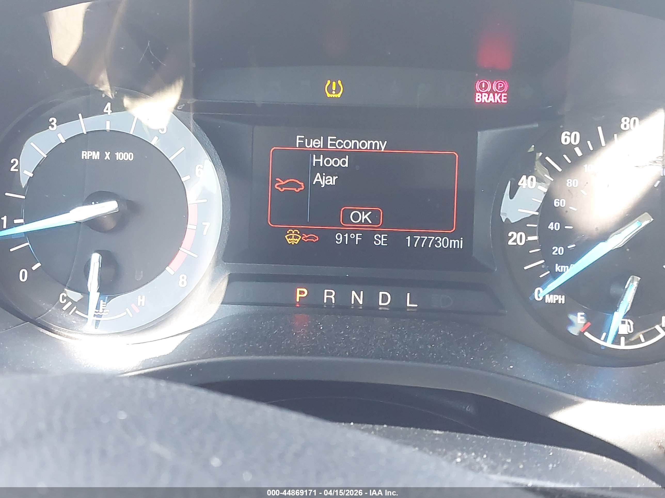 FORD FUSION image 7