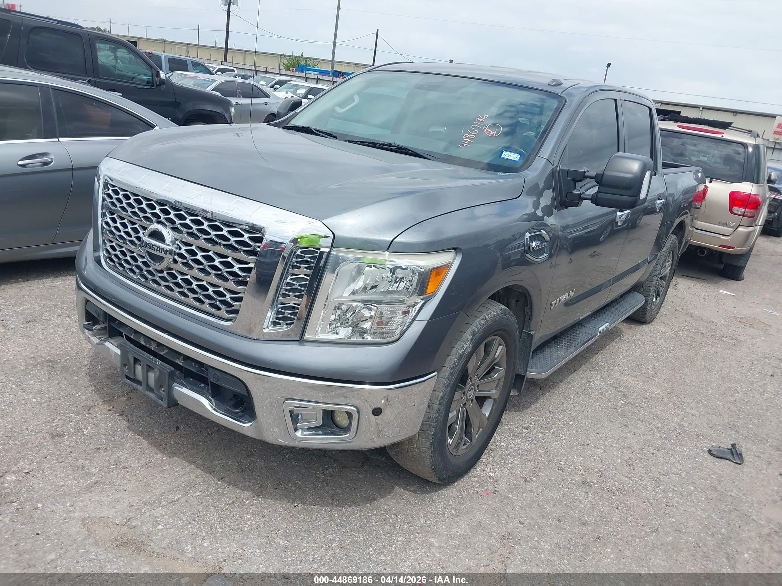 NISSAN TITAN image 2