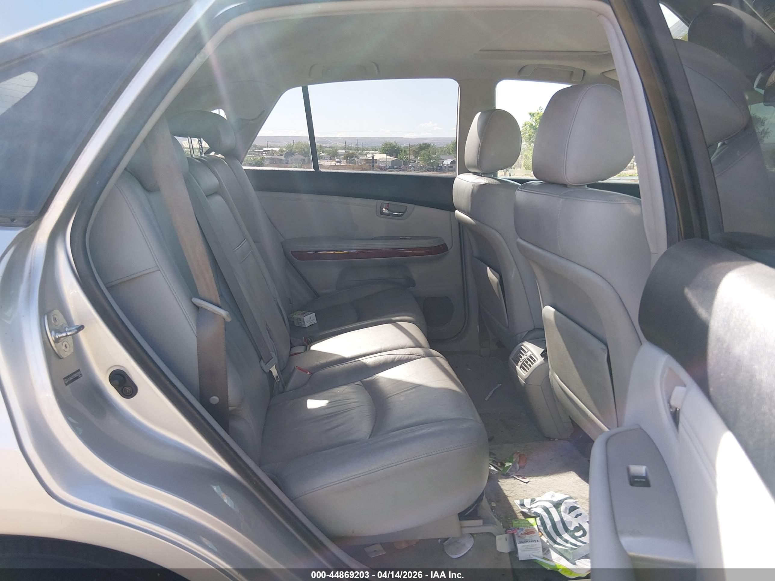 LEXUS RX image 8