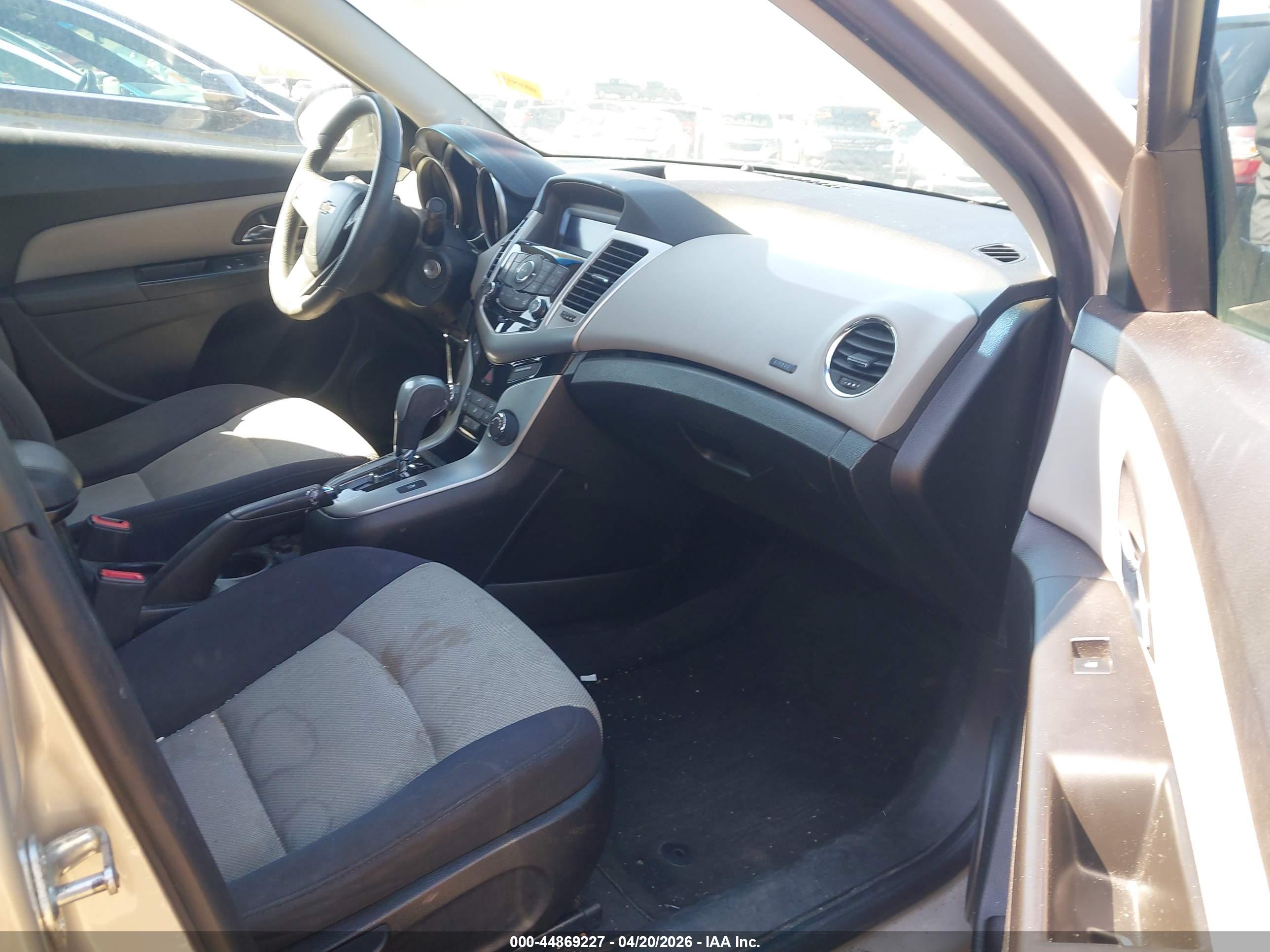 CHEVROLET CRUZE image 5